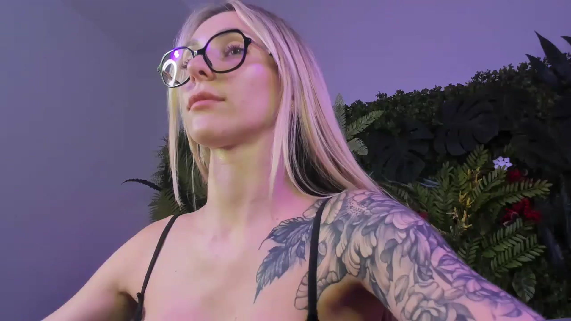 Gallery image thumbnail from Horny_Blond's myfreecams stream on, 10/17/2025, 13:40 image 20 of 20