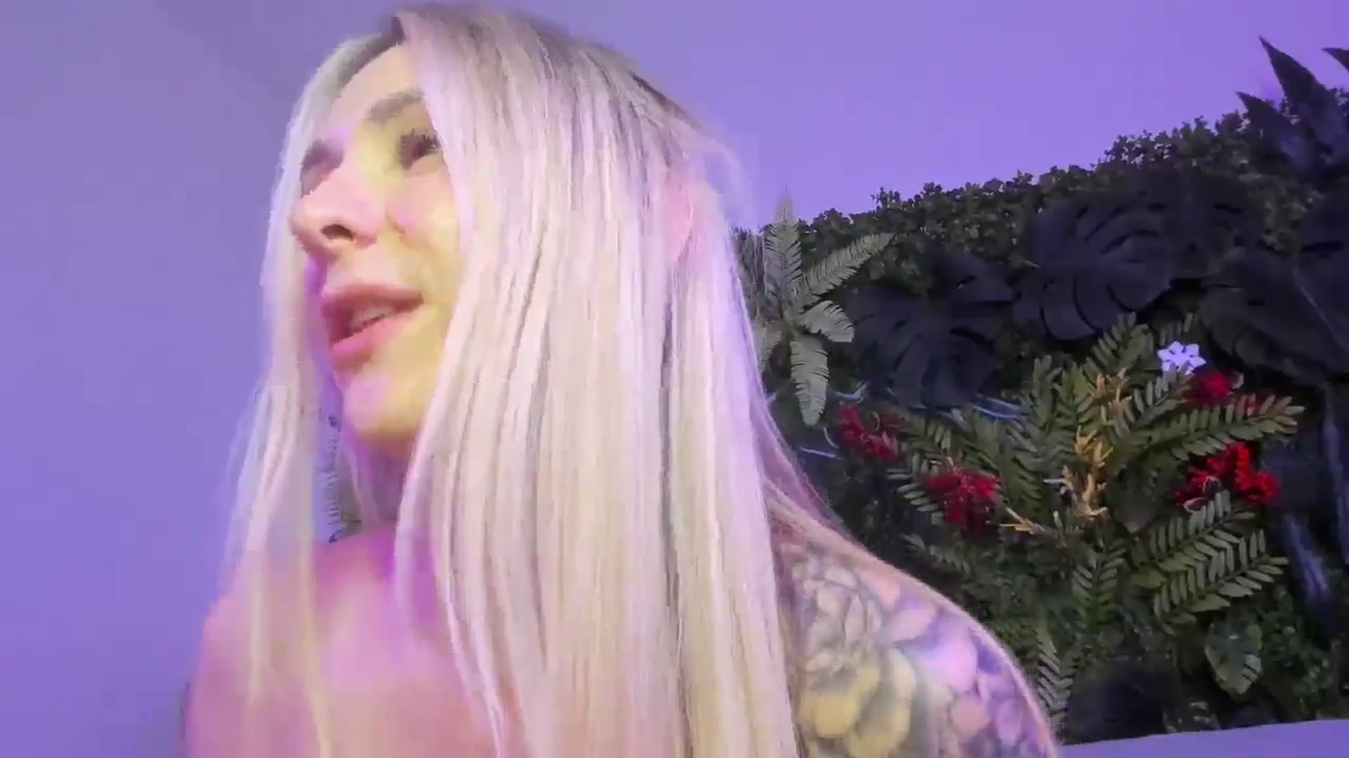 Gallery image thumbnail from Horny_Blond's myfreecams stream on, 10/18/2025, 12:33 image 15 of 20