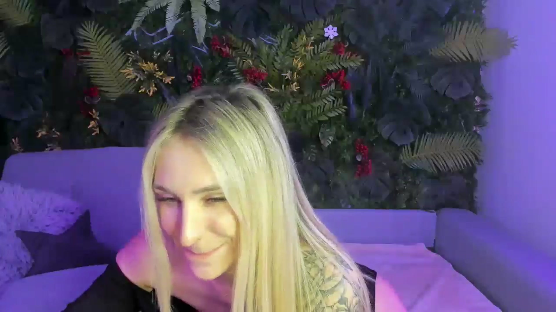 Gallery image thumbnail from Horny_Blond's myfreecams stream on, 10/19/2025, 08:41 image 20 of 20
