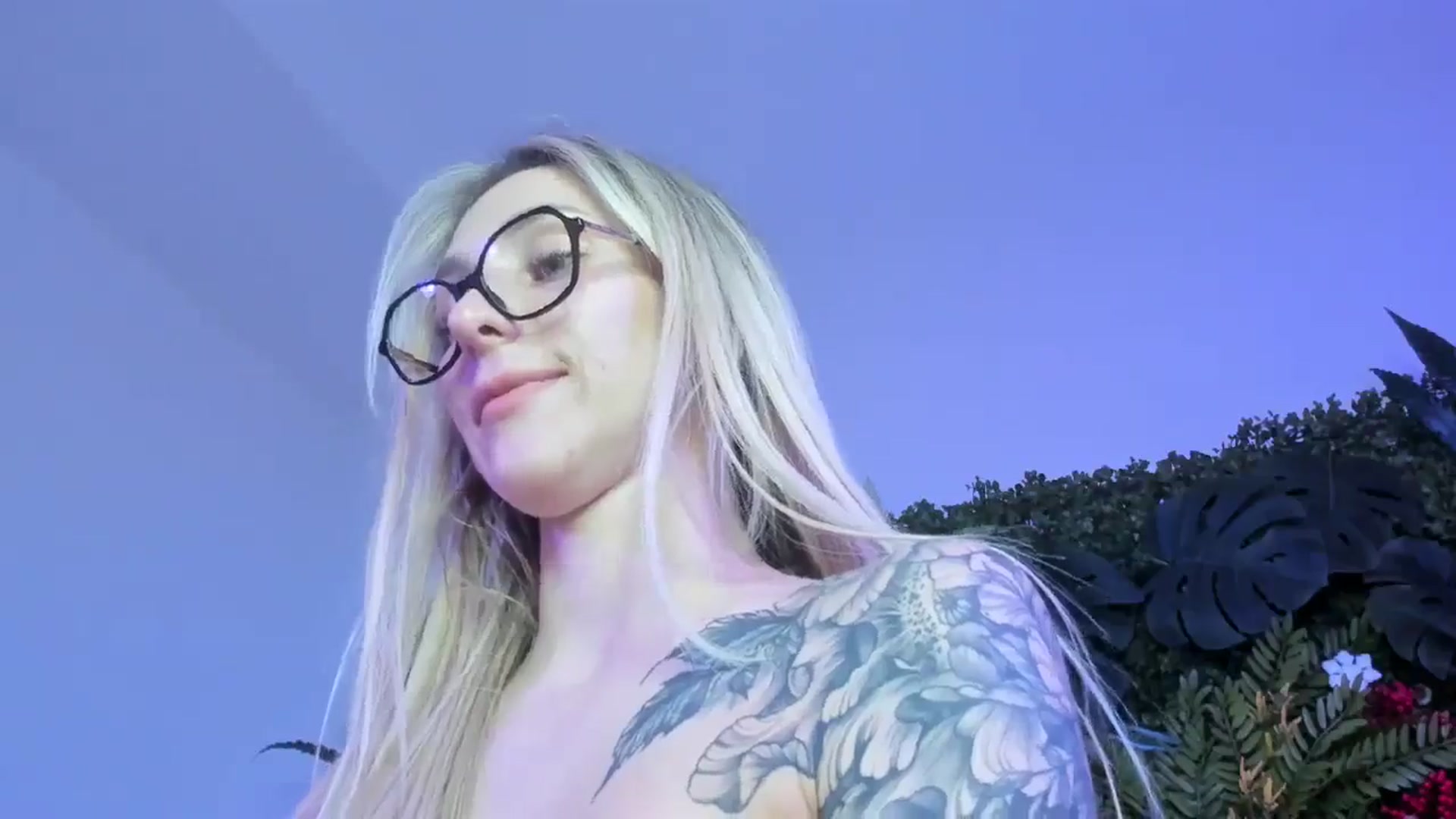Gallery image thumbnail from Horny_Blond's myfreecams stream on, 10/19/2025, 10:05 image 18 of 20