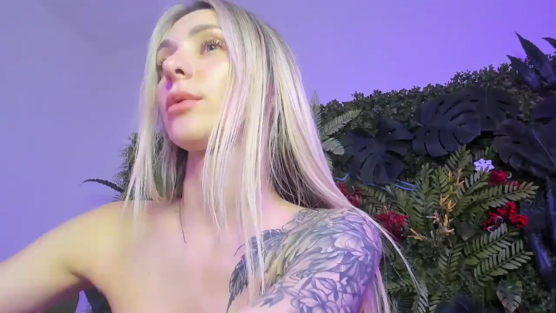 Gallery image thumbnail from Horny_Blond's myfreecams stream on, 10/19/2025, 11:10 image 8 of 20