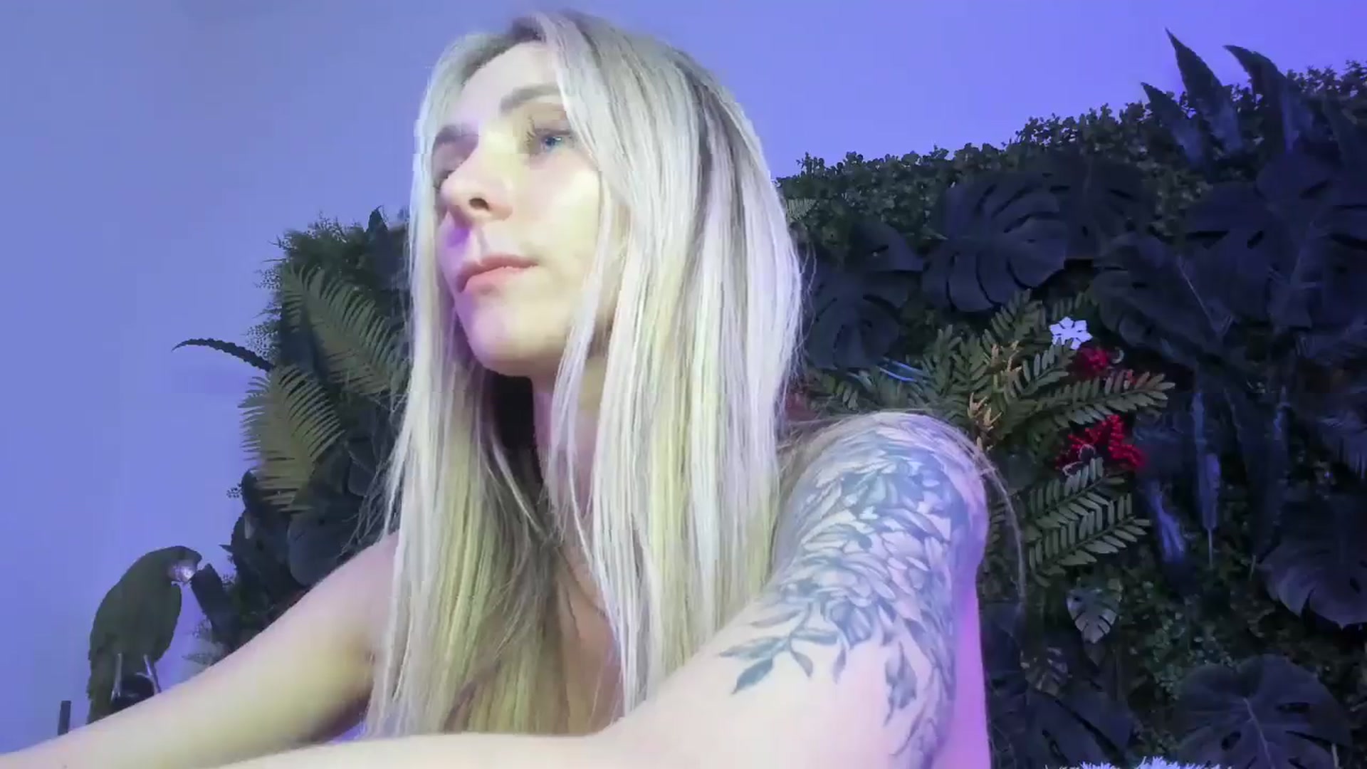 Gallery image thumbnail from Horny_Blond's myfreecams stream on, 10/19/2025, 12:47 image 6 of 20