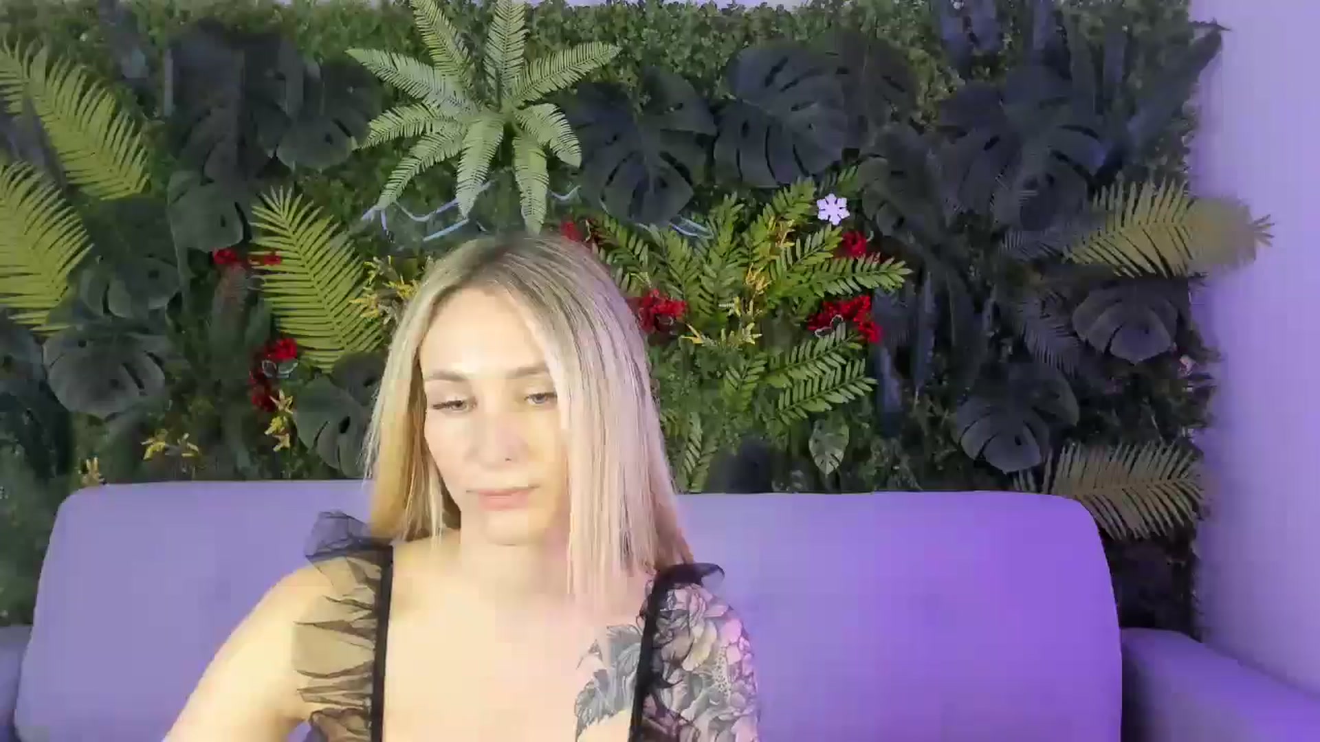 Gallery image thumbnail from Horny_Blond's myfreecams stream on, 10/25/2025, 10:17 image 14 of 20