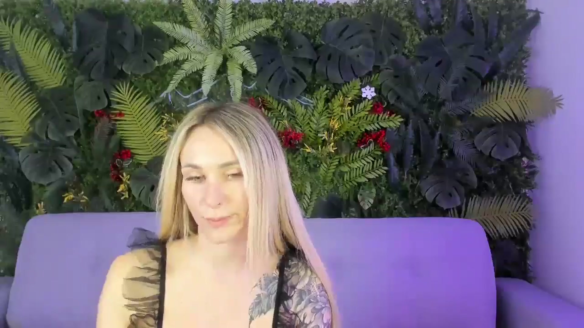 Gallery image thumbnail from Horny_Blond's myfreecams stream on, 10/25/2025, 10:17 image 15 of 20