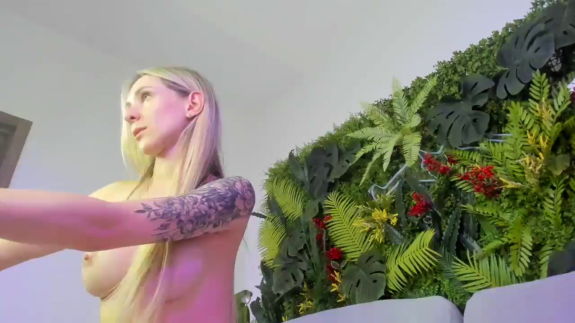 Gallery image thumbnail from Horny_Blond's myfreecams stream on, 10/26/2025, 13:48 image 6 of 20