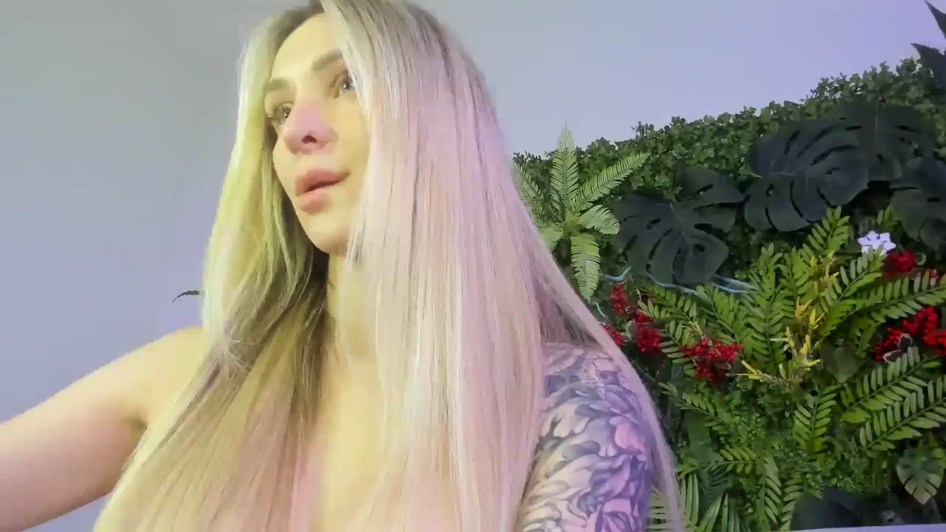 Gallery image thumbnail from Horny_Blond's myfreecams stream on, 10/31/2025, 11:04 image 18 of 20