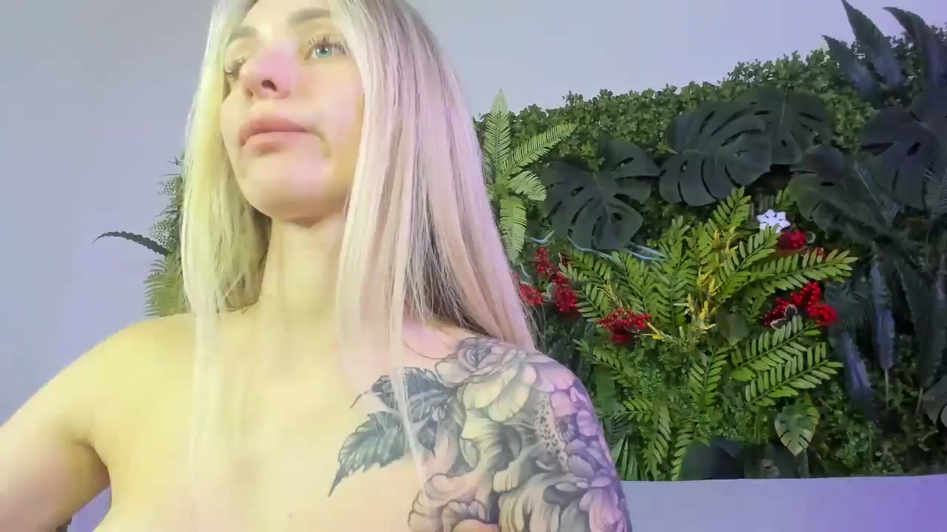 Gallery image thumbnail from Horny_Blond's myfreecams stream on, 10/31/2025, 11:43 image 13 of 20
