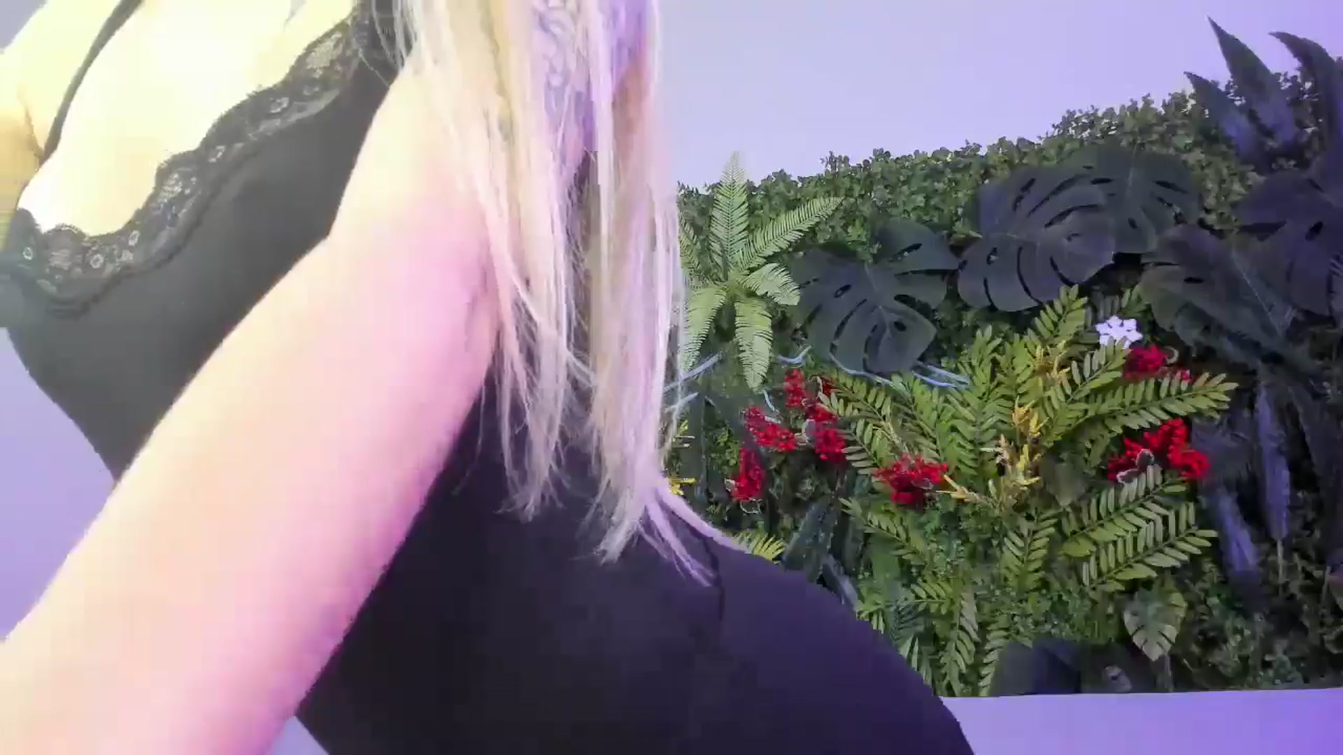 Gallery image thumbnail from Horny_Blond's myfreecams stream on, 10/31/2025, 11:43 image 18 of 20