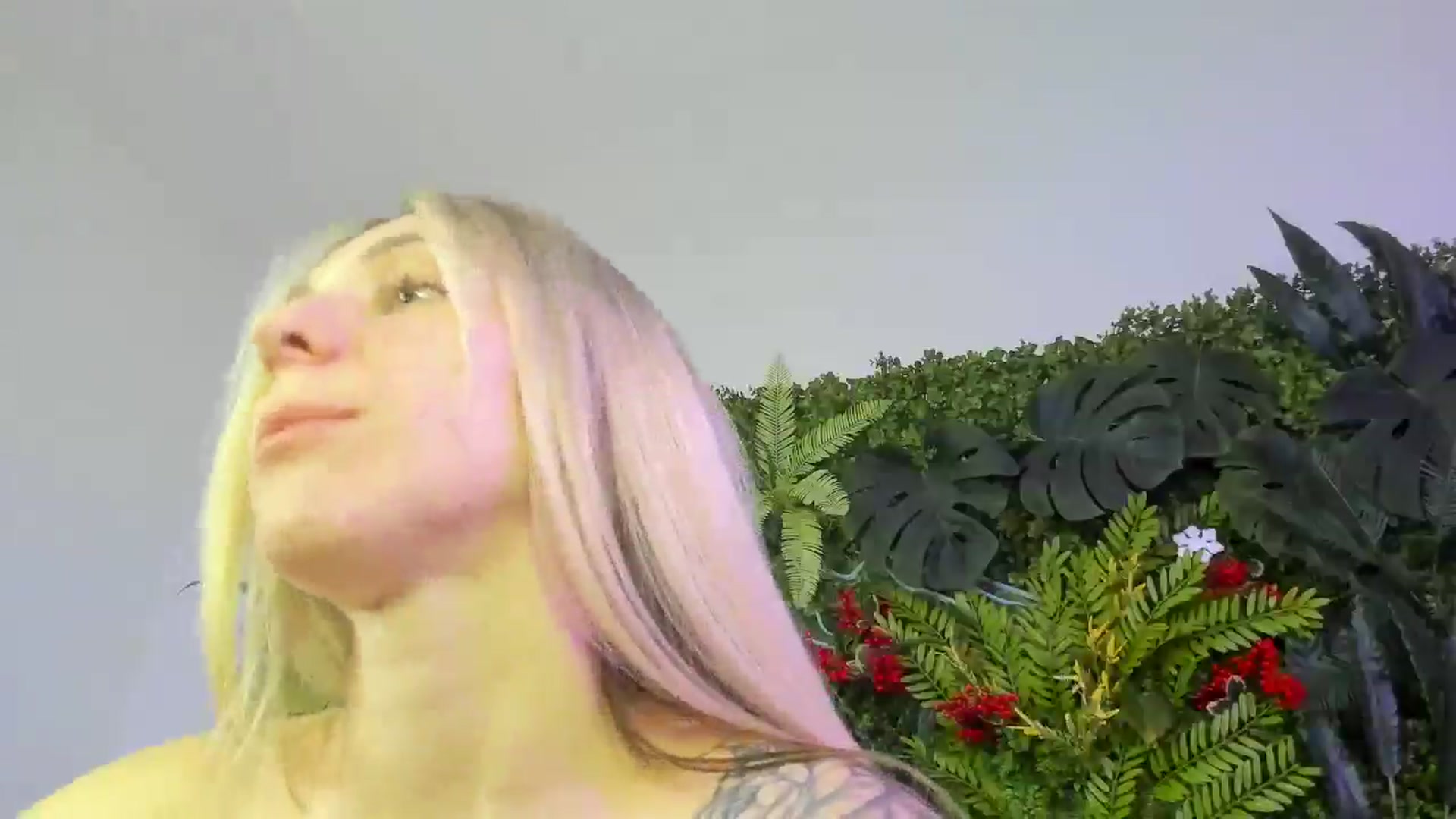 Gallery image thumbnail from Horny_Blond's myfreecams stream on, 10/31/2025, 13:36 image 16 of 20