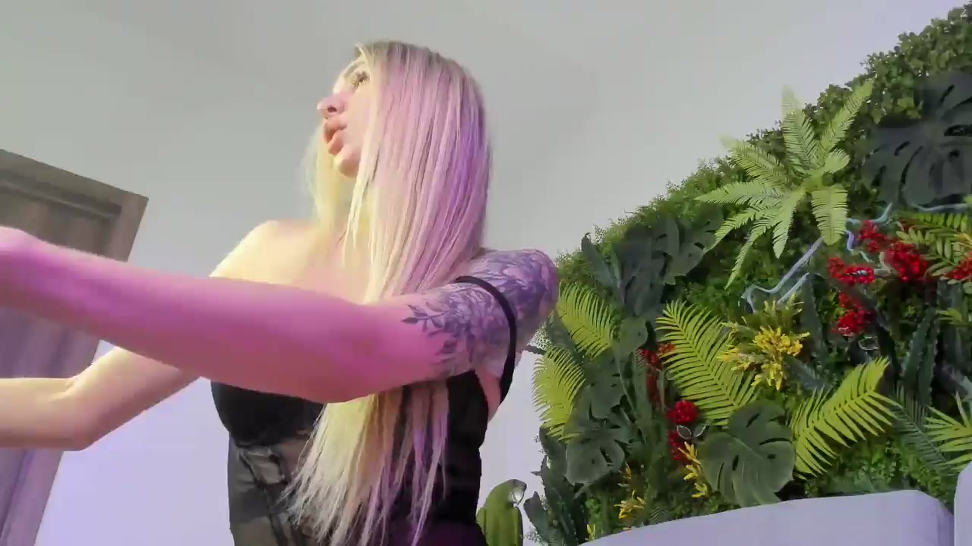 Gallery image thumbnail from Horny_Blond's myfreecams stream on, 11/01/2025, 09:43 image 12 of 20
