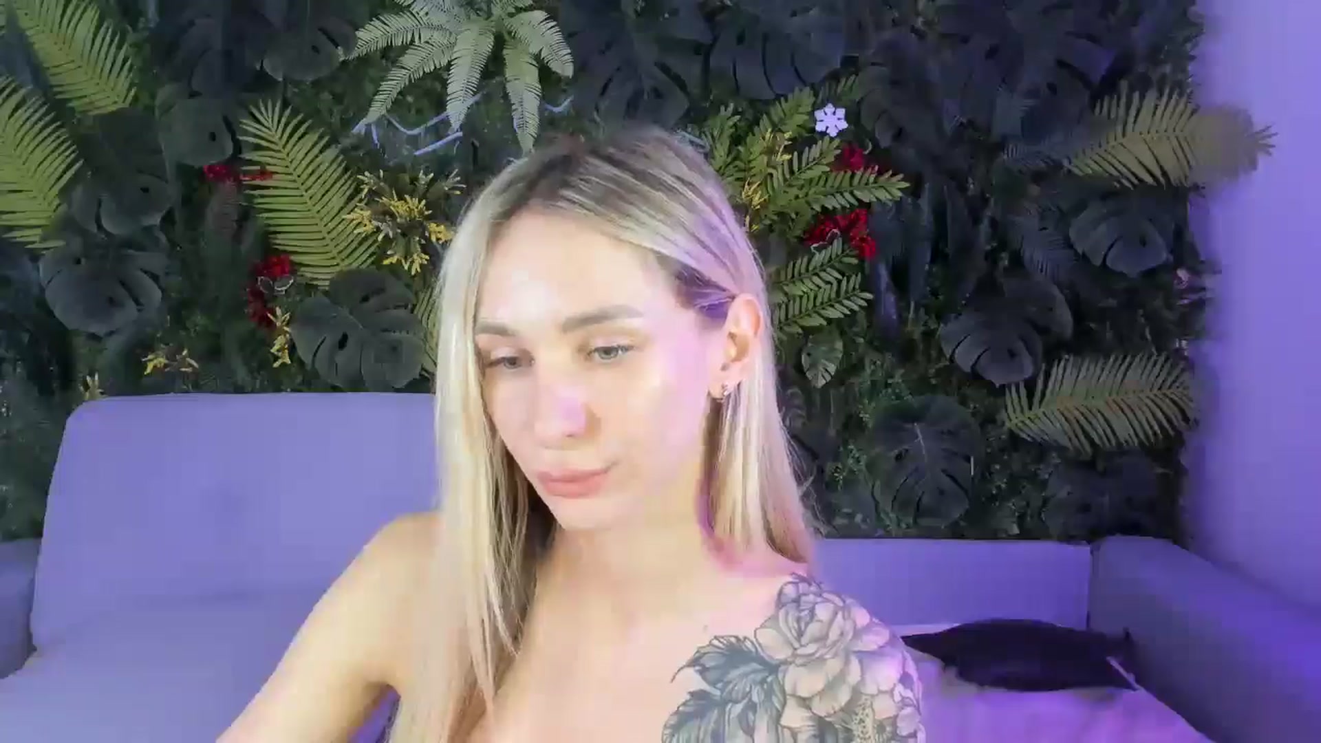 Gallery image thumbnail from Horny_Blond's myfreecams stream on, 11/02/2025, 11:19 image 5 of 20