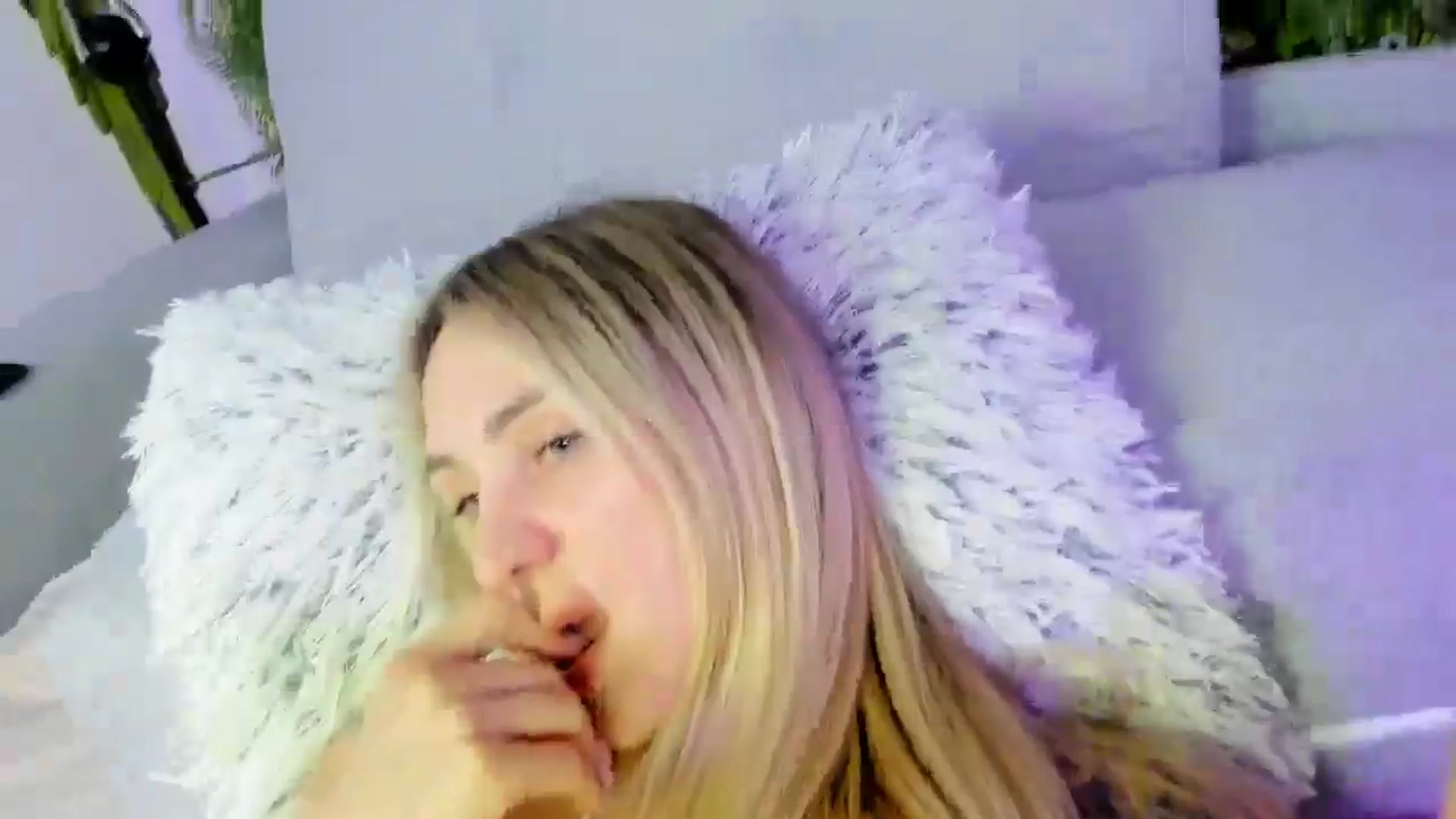 Gallery image thumbnail from Horny_Blond's myfreecams stream on, 11/02/2025, 13:09 image 4 of 20