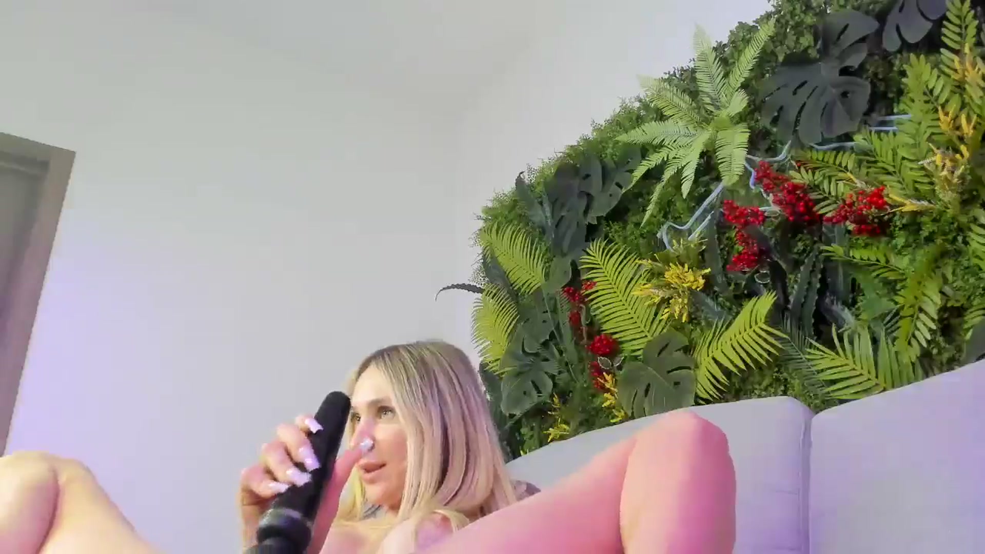 Gallery image thumbnail from Horny_Blond's myfreecams stream on, 11/02/2025, 13:09 image 15 of 20