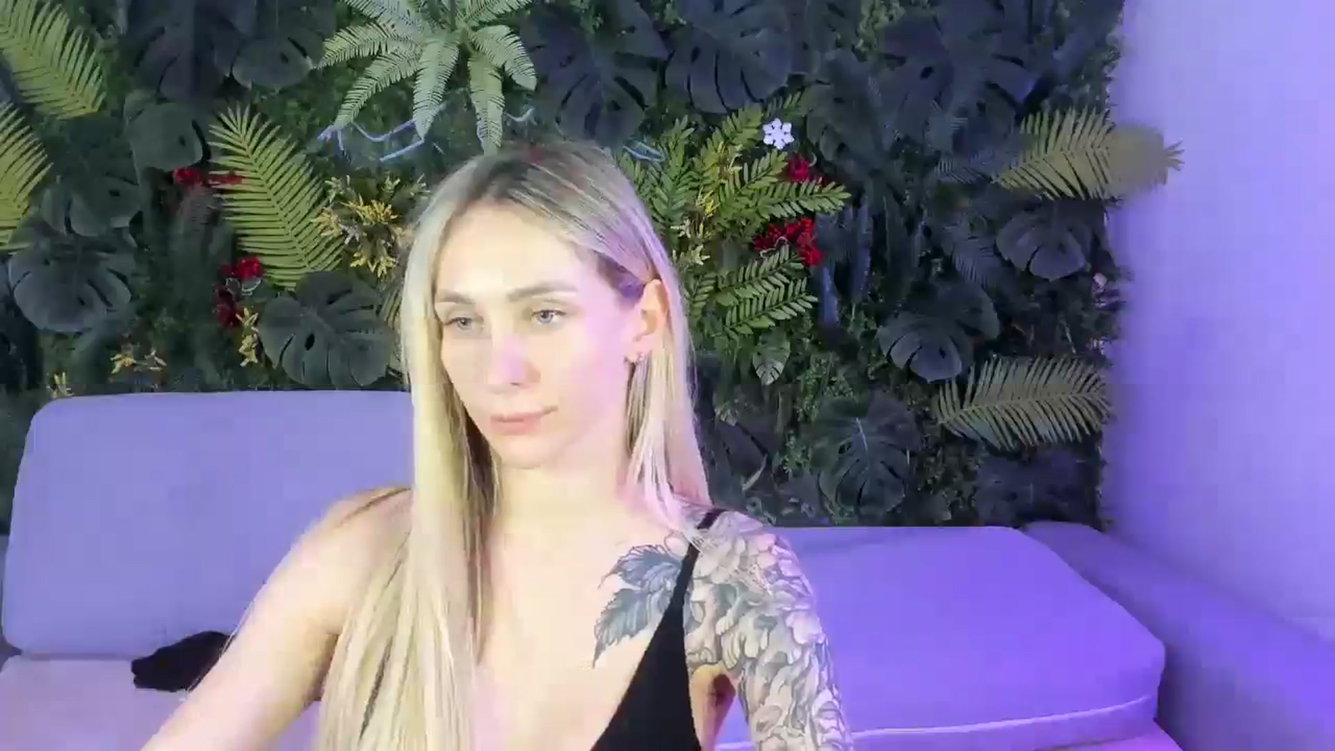 Gallery image thumbnail from Horny_Blond's myfreecams stream on, 11/02/2025, 14:52 image 9 of 20