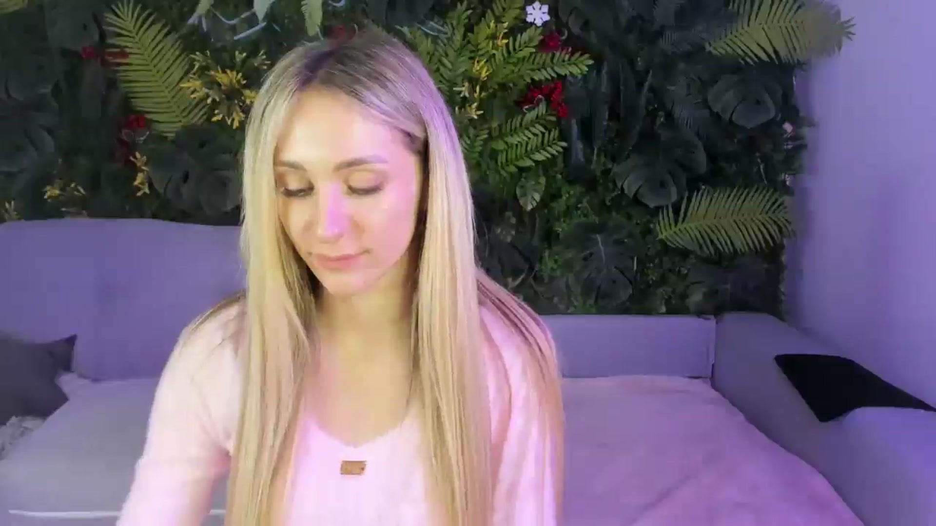 Gallery image thumbnail from Horny_Blond's myfreecams stream on, 11/07/2025, 10:44 image 12 of 20