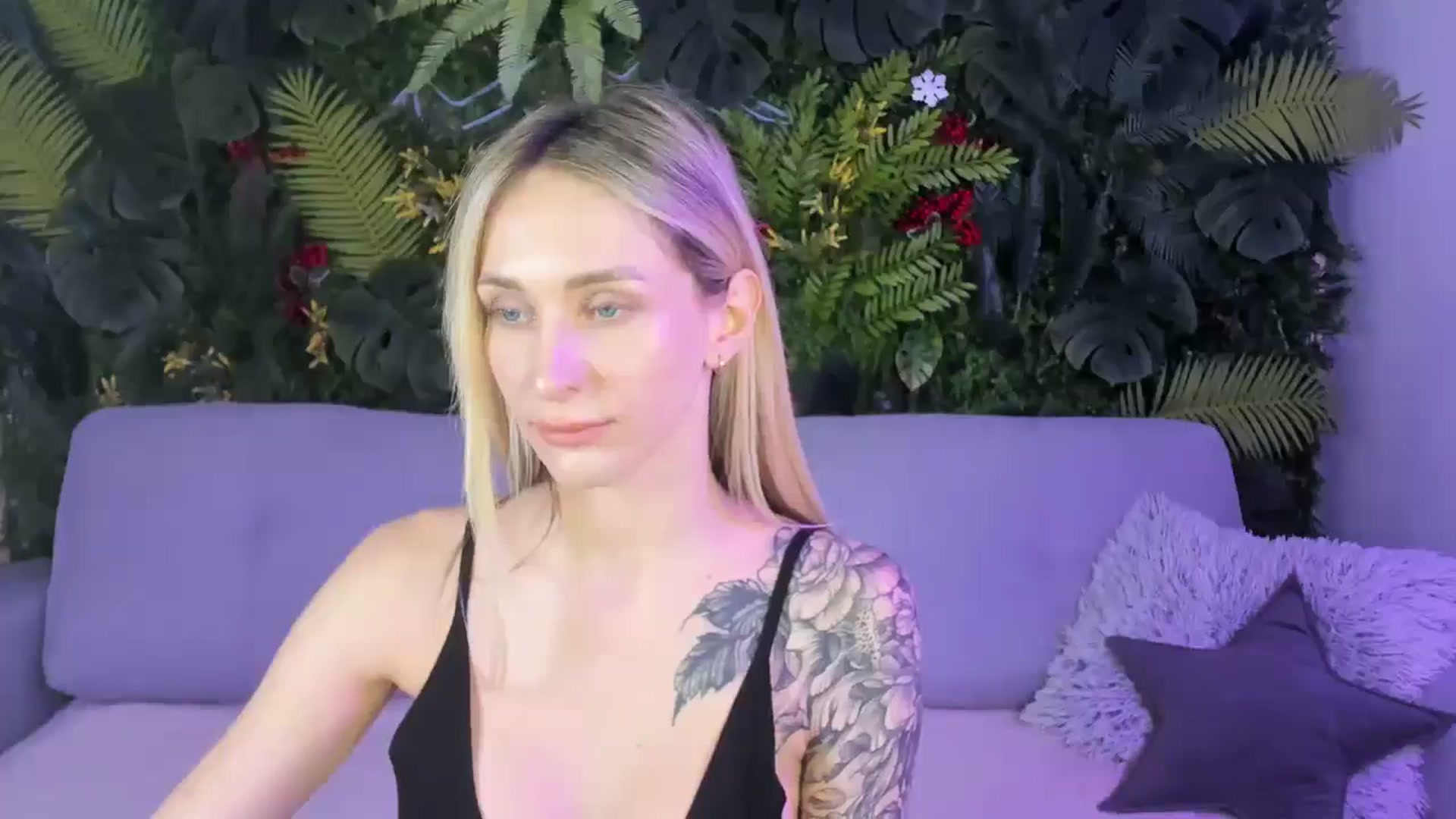 Gallery image thumbnail from Horny_Blond's myfreecams stream on, 11/08/2025, 09:39 image 2 of 20