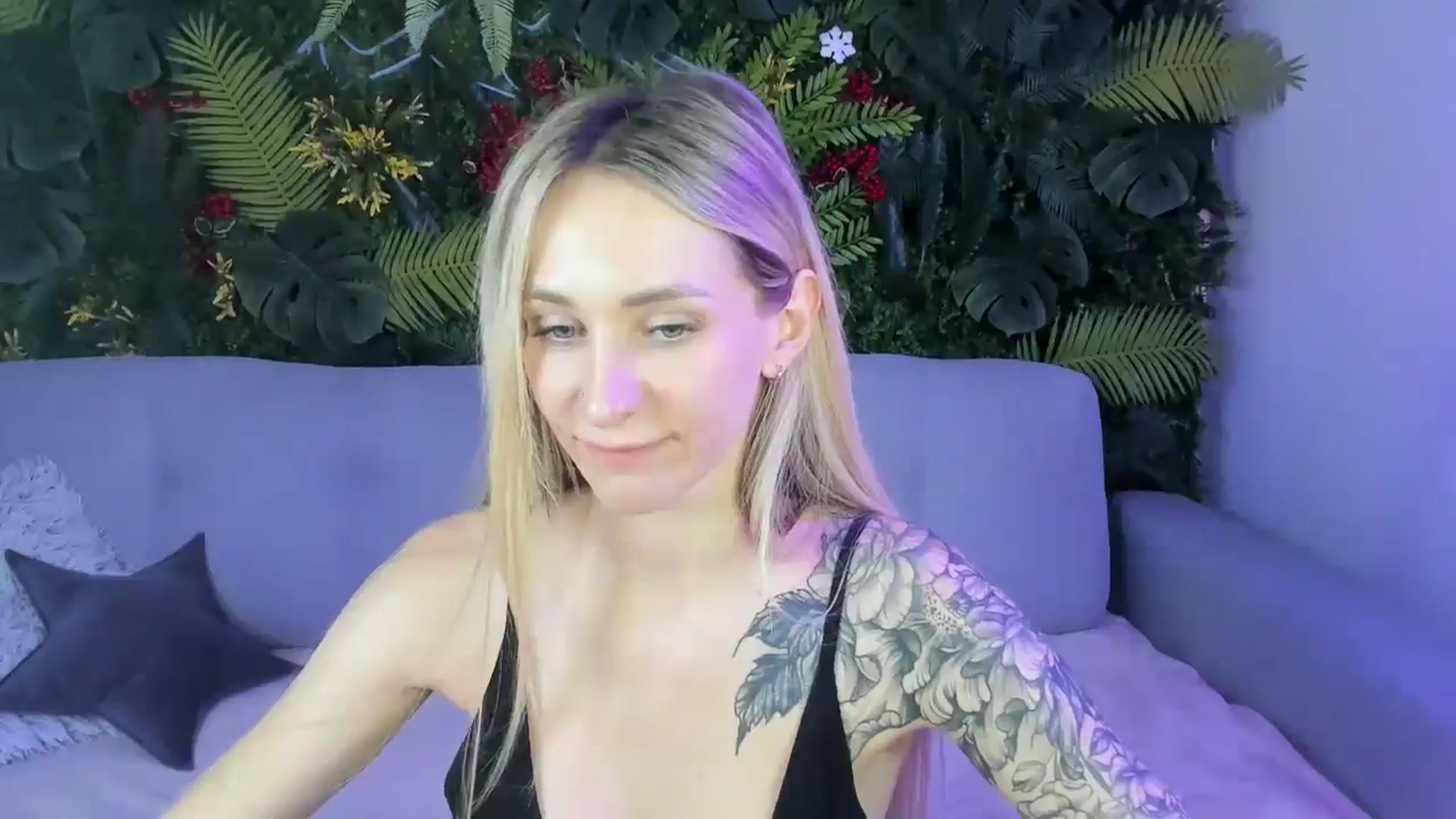 Gallery image thumbnail from Horny_Blond's myfreecams stream on, 11/08/2025, 11:08 image 6 of 20