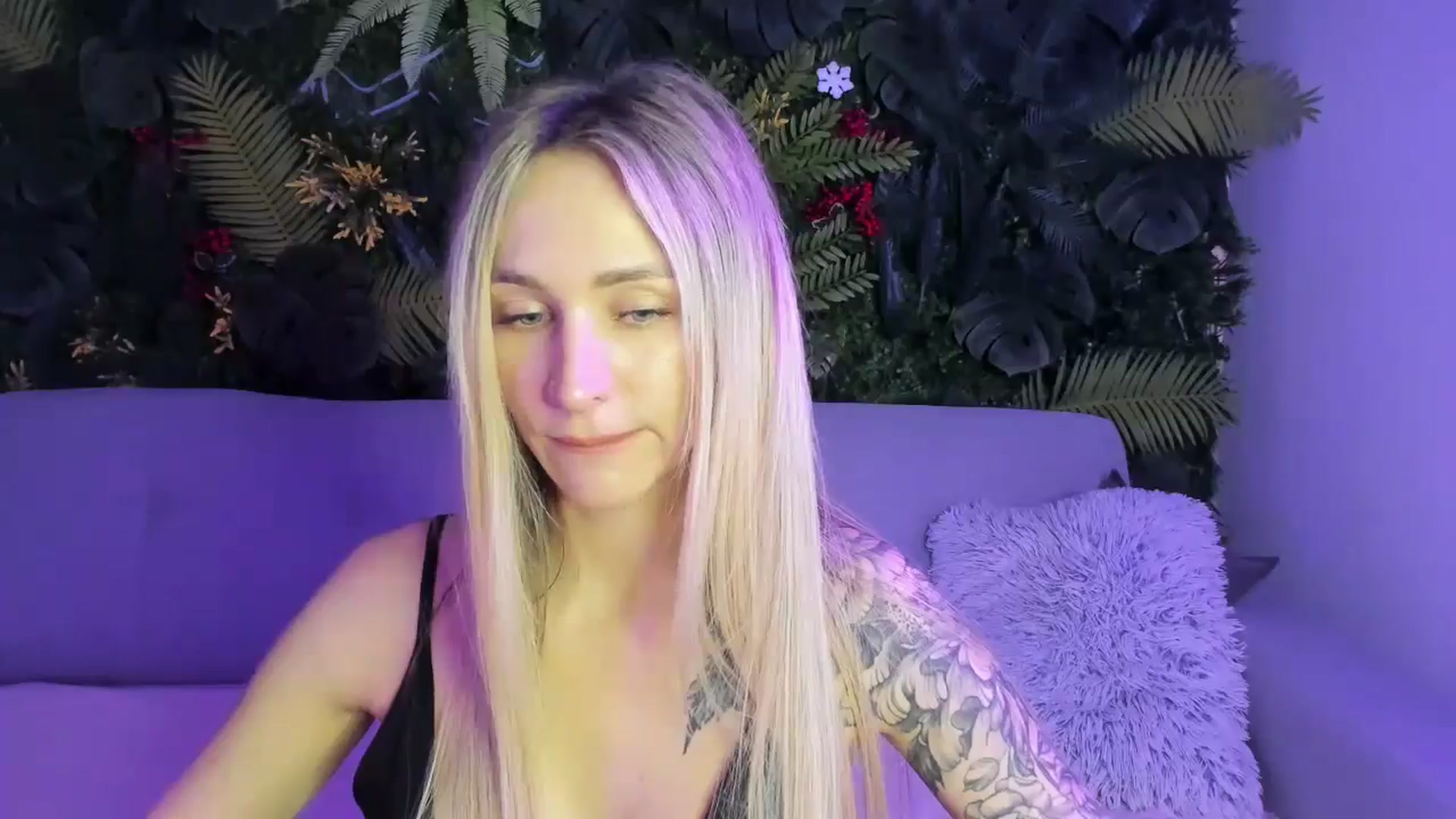 Gallery image thumbnail from Horny_Blond's myfreecams stream on, 11/09/2025, 09:25 image 17 of 20
