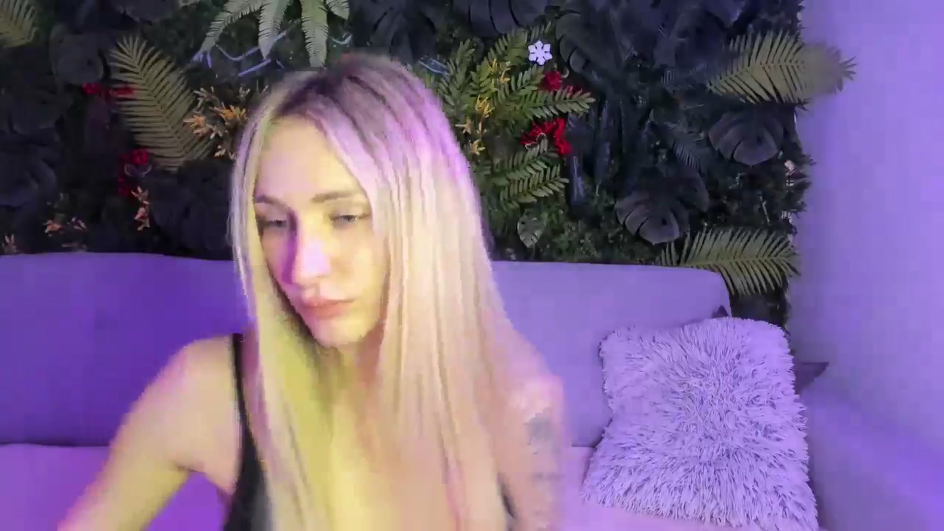 Gallery image thumbnail from Horny_Blond's myfreecams stream on, 11/09/2025, 09:25 image 12 of 20