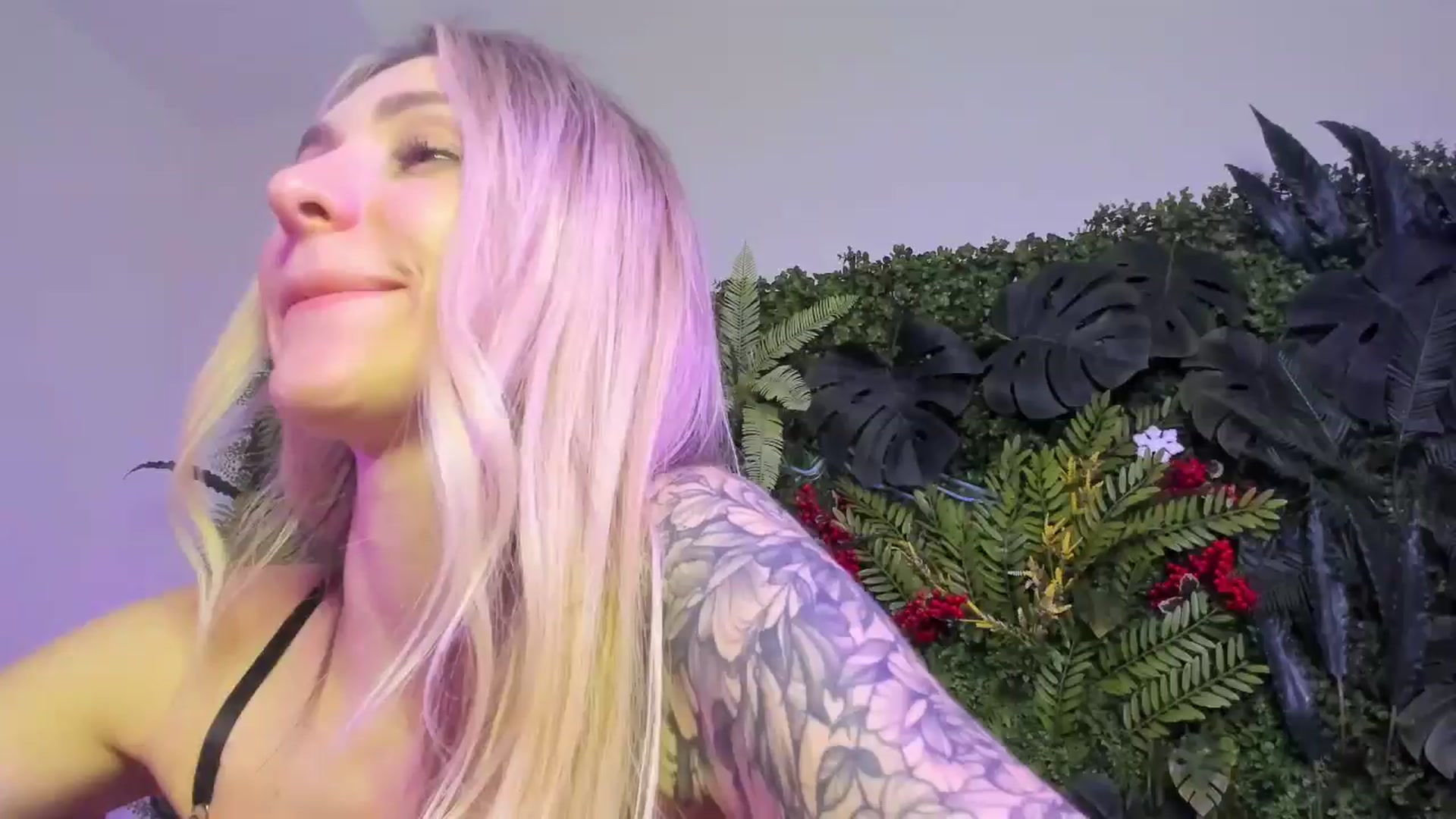 Gallery image thumbnail from Horny_Blond's myfreecams stream on, 11/10/2025, 15:02 image 7 of 20