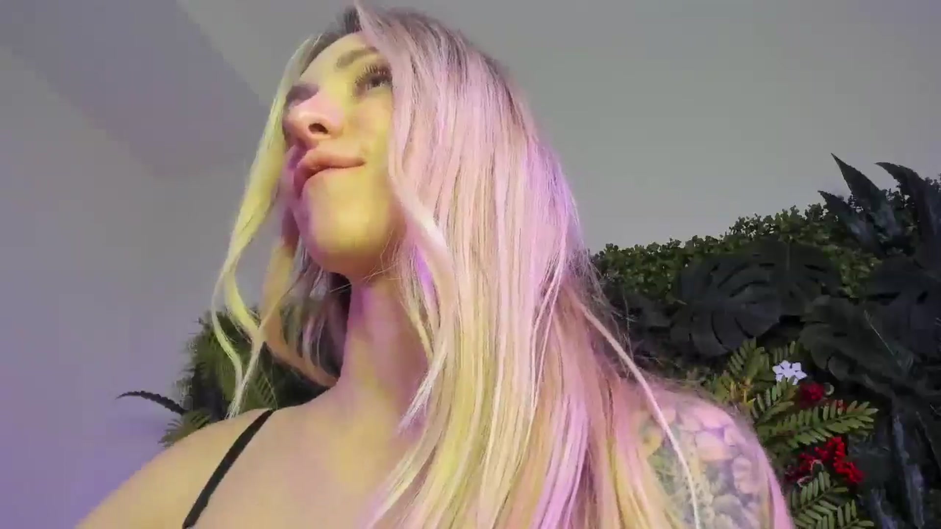 Gallery image thumbnail from Horny_Blond's myfreecams stream on, 11/10/2025, 15:02 image 14 of 20