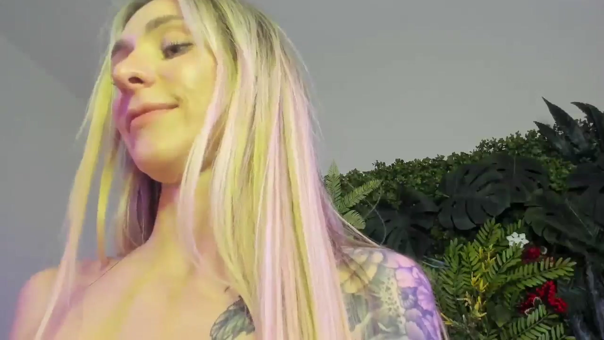 Gallery image thumbnail from Horny_Blond's myfreecams stream on, 11/14/2025, 12:18 image 8 of 20
