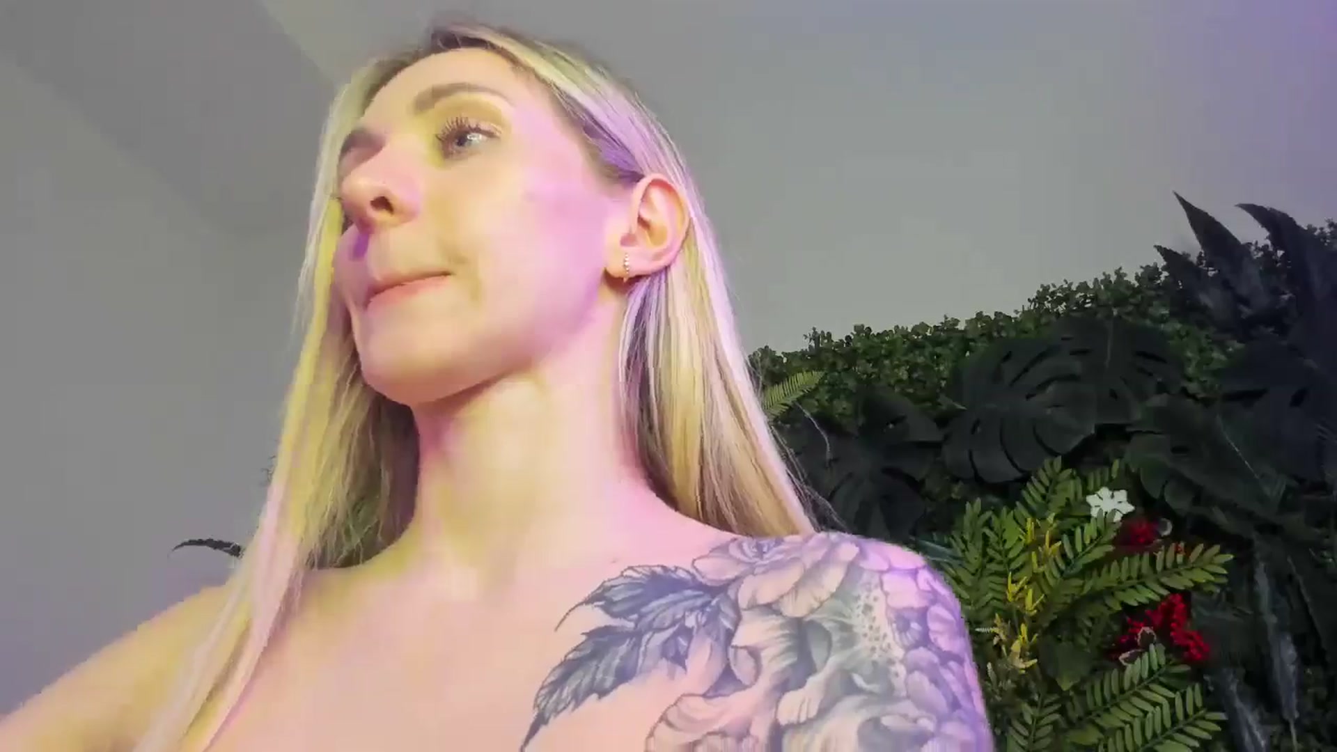 Gallery image thumbnail from Horny_Blond's myfreecams stream on, 11/14/2025, 13:46 image 4 of 20