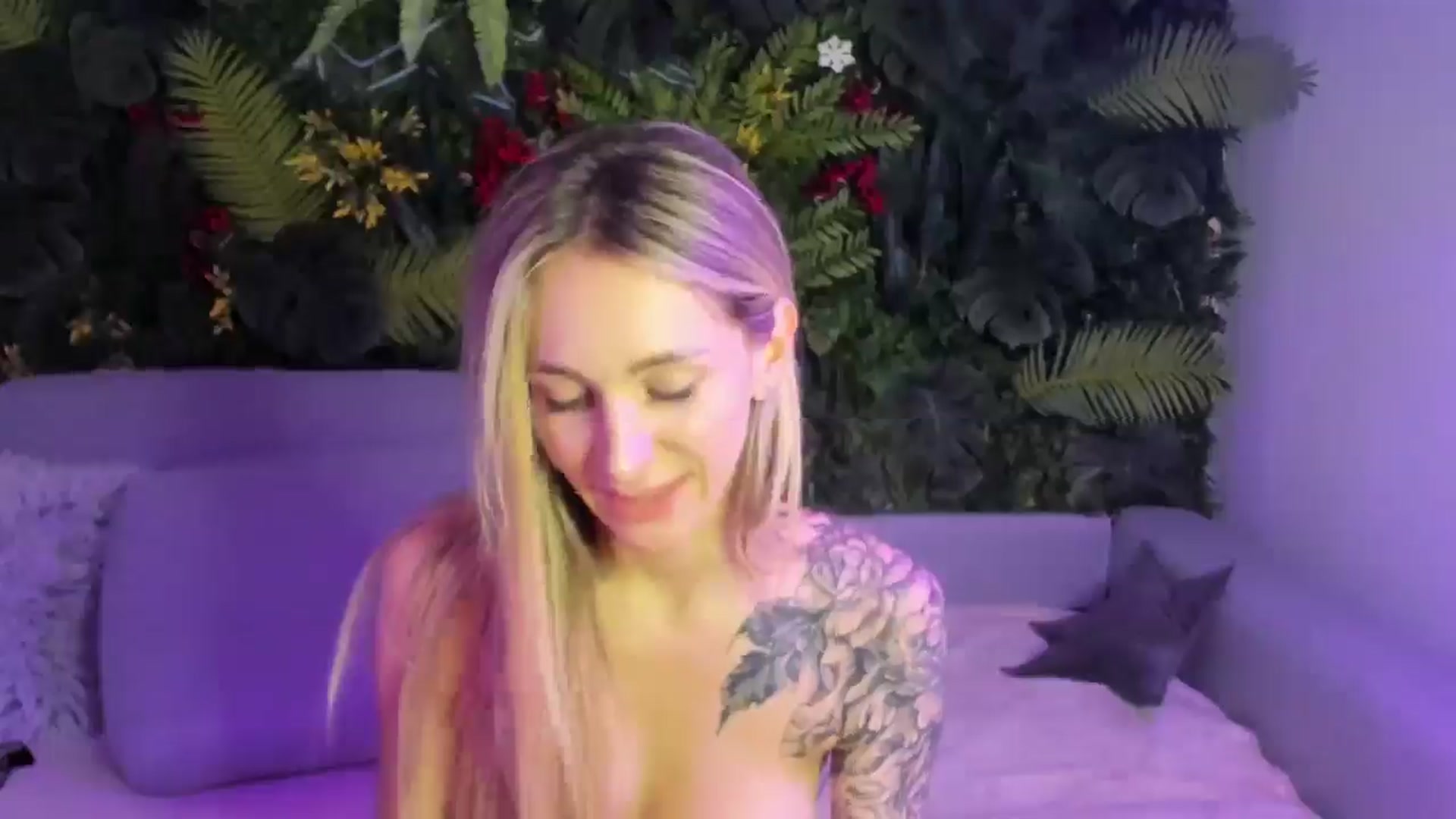 Gallery image thumbnail from Horny_Blond's myfreecams stream on, 11/14/2025, 13:46 image 14 of 20