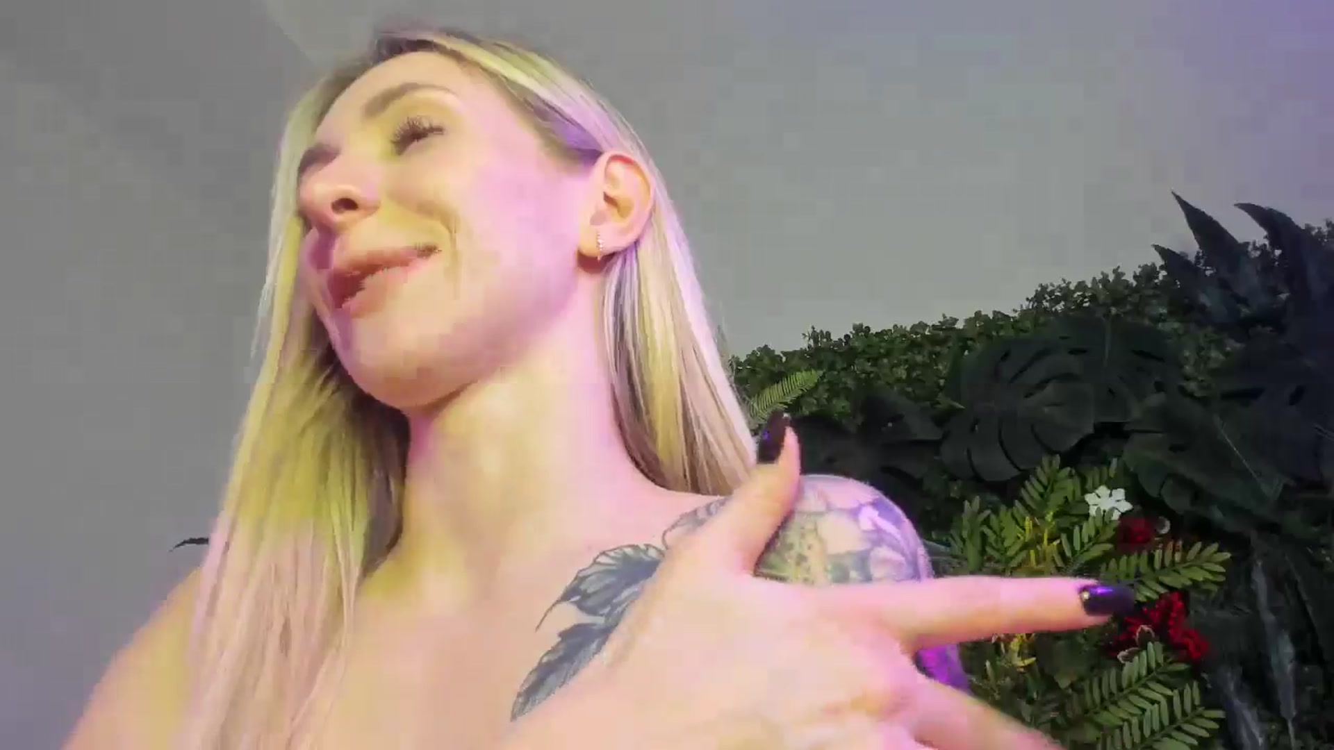 Gallery image thumbnail from Horny_Blond's myfreecams stream on, 11/14/2025, 13:46 image 3 of 20