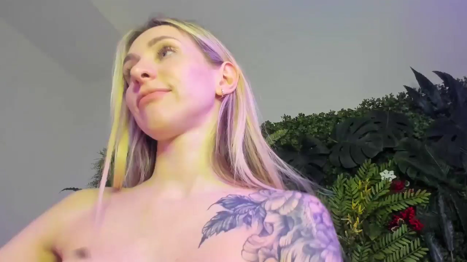 Gallery image thumbnail from Horny_Blond's myfreecams stream on, 11/14/2025, 13:46 image 1 of 20