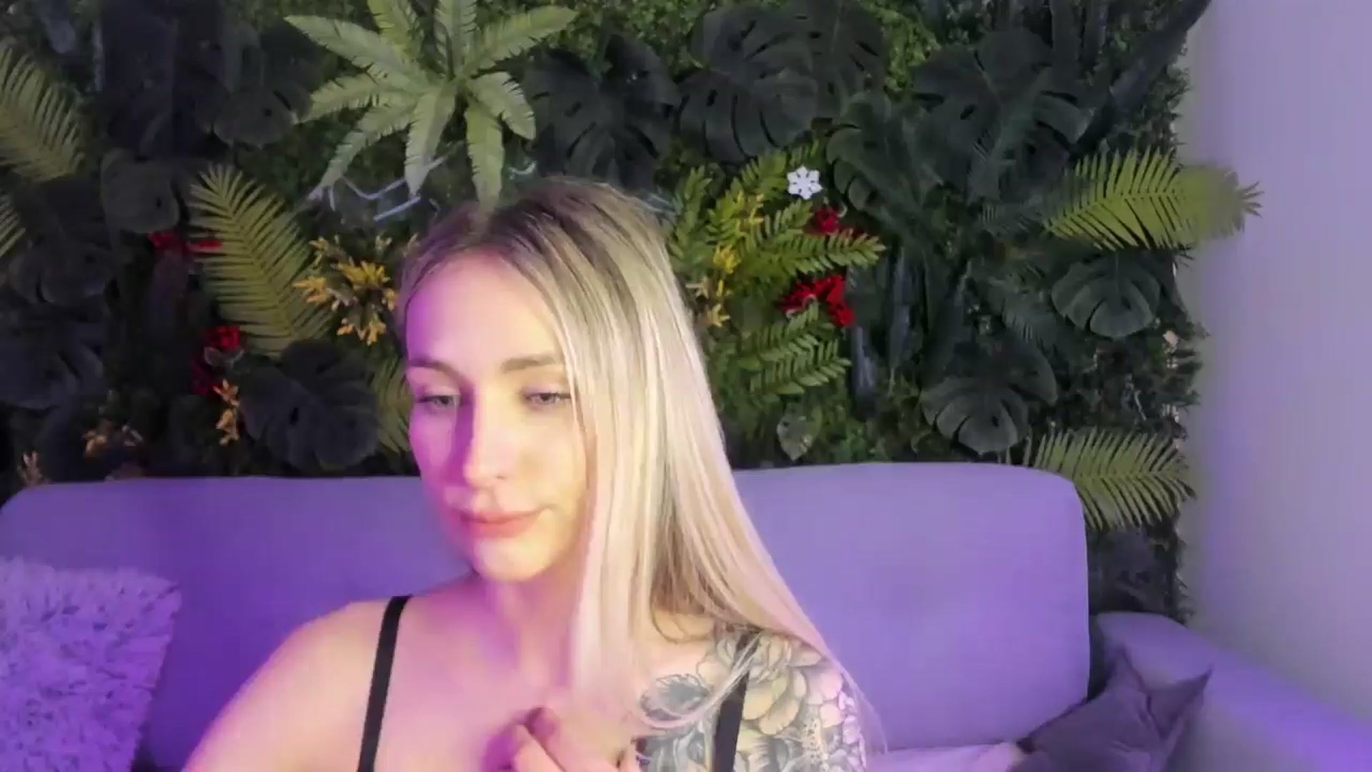 Gallery image thumbnail from Horny_Blond's myfreecams stream on, 11/15/2025, 09:30 image 1 of 20