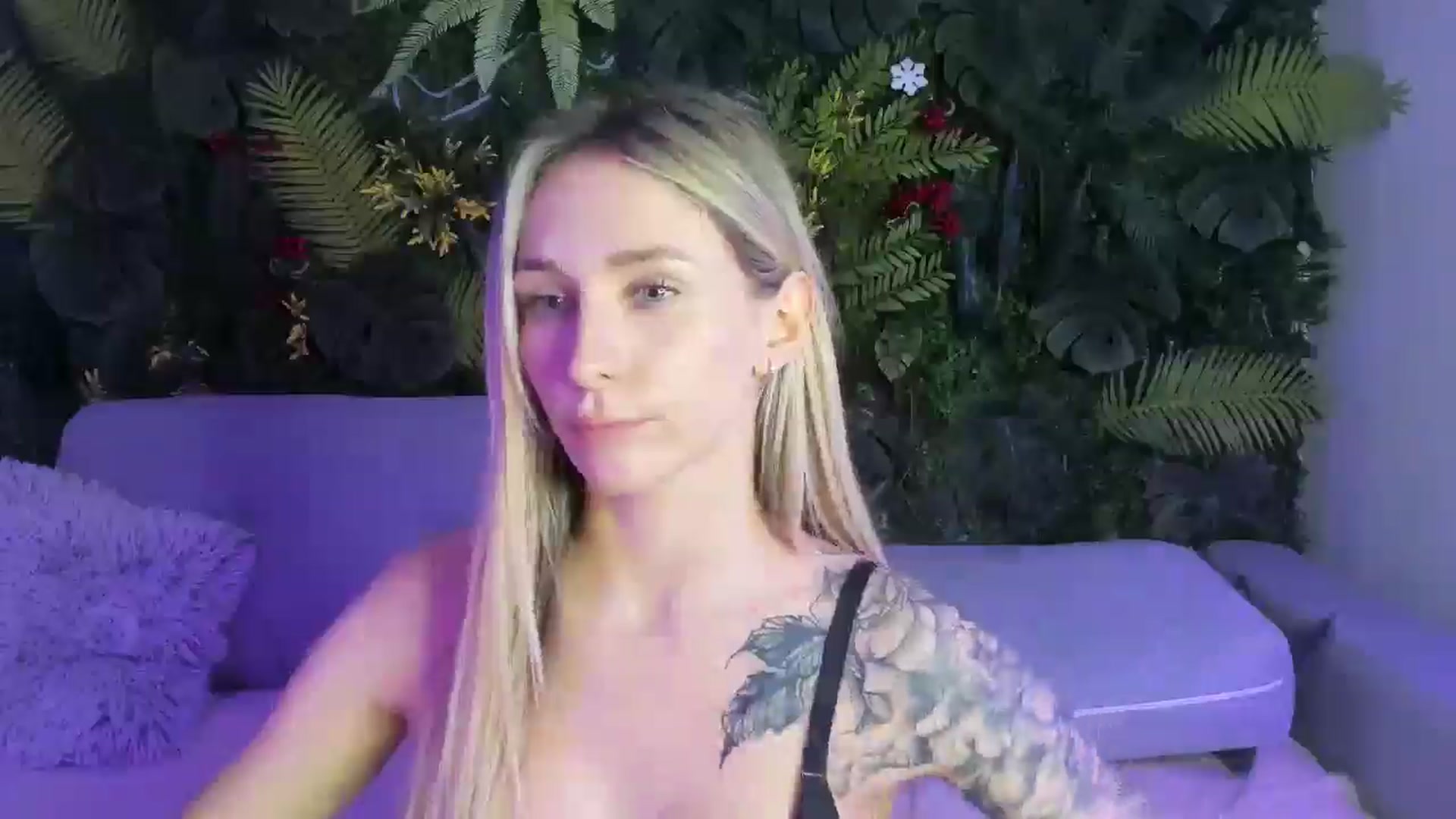 Gallery image thumbnail from Horny_Blond's myfreecams stream on, 11/15/2025, 10:52 image 7 of 20