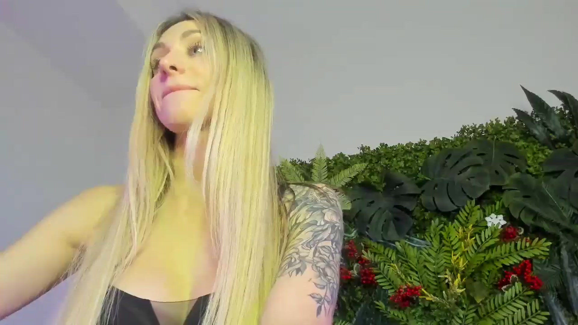 Gallery image thumbnail from Horny_Blond's myfreecams stream on, 11/15/2025, 11:13 image 7 of 20