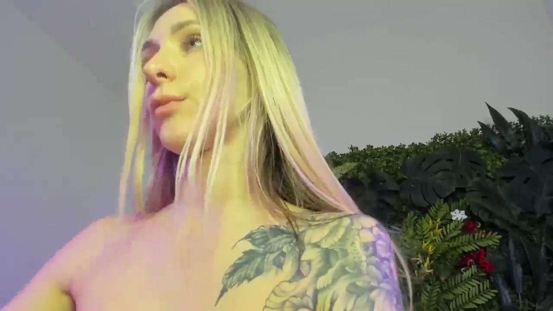 Gallery image thumbnail from Horny_Blond's myfreecams stream on, 11/15/2025, 13:53 image 8 of 20