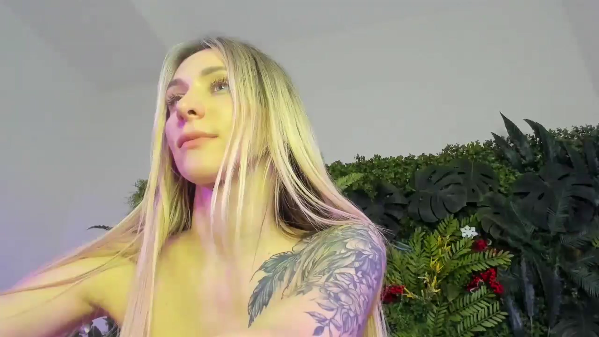 Gallery image thumbnail from Horny_Blond's myfreecams stream on, 11/15/2025, 13:53 image 16 of 20