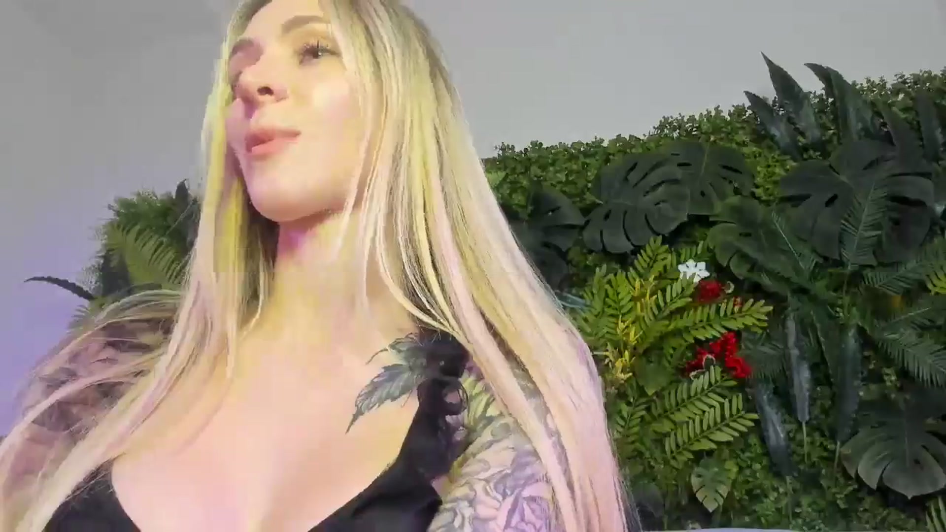 Gallery image thumbnail from Horny_Blond's myfreecams stream on, 11/16/2025, 10:43 image 7 of 20