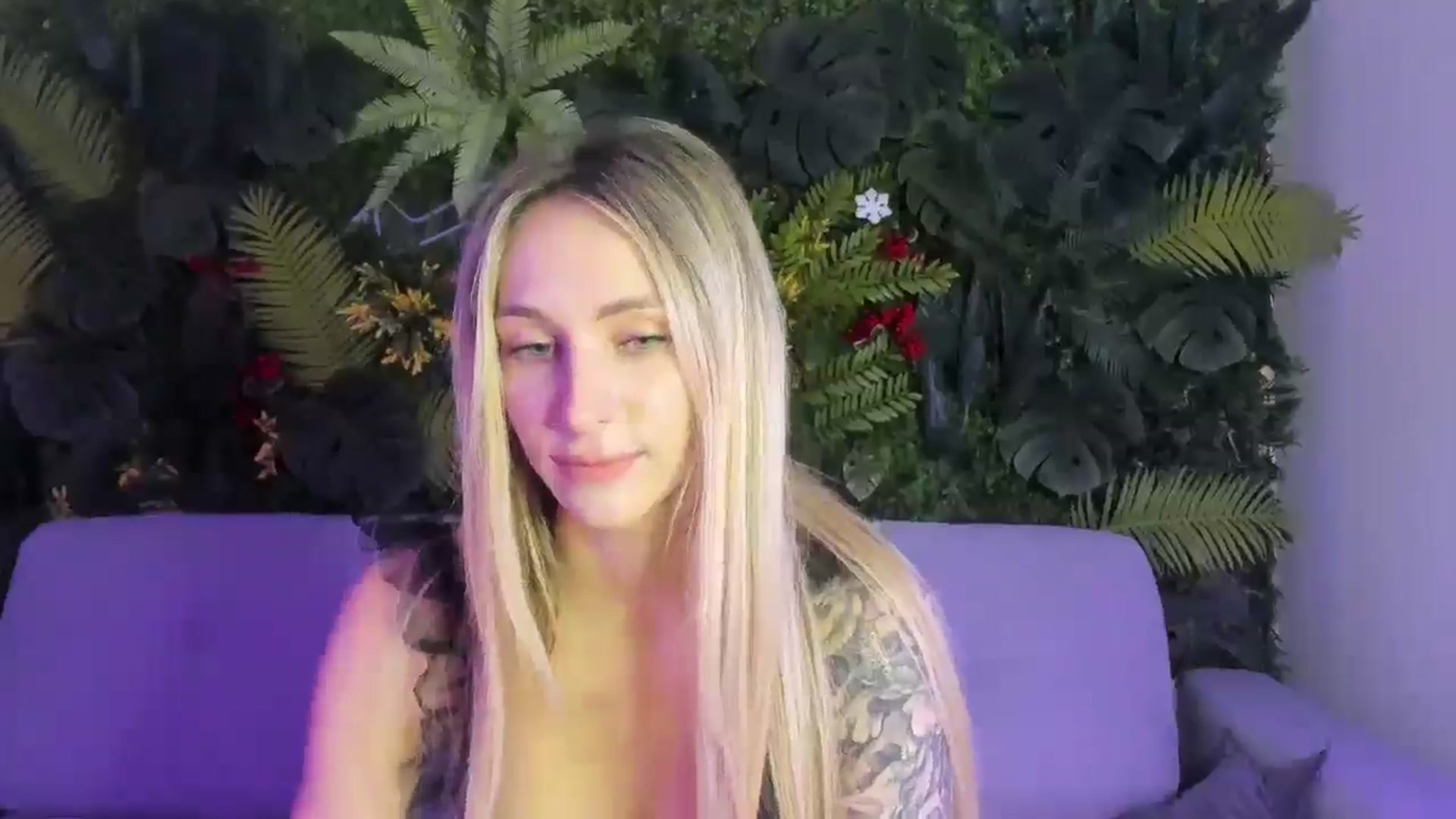 Gallery image thumbnail from Horny_Blond's myfreecams stream on, 11/16/2025, 10:43 image 17 of 20