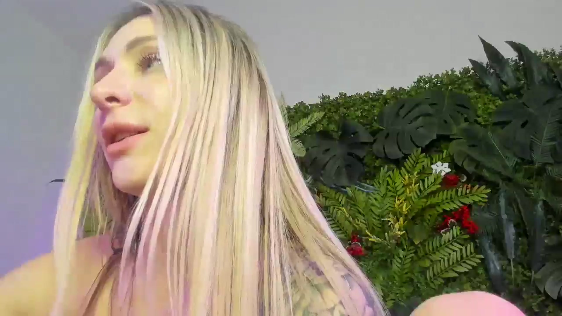 Gallery image thumbnail from Horny_Blond's myfreecams stream on, 11/16/2025, 12:04 image 16 of 20