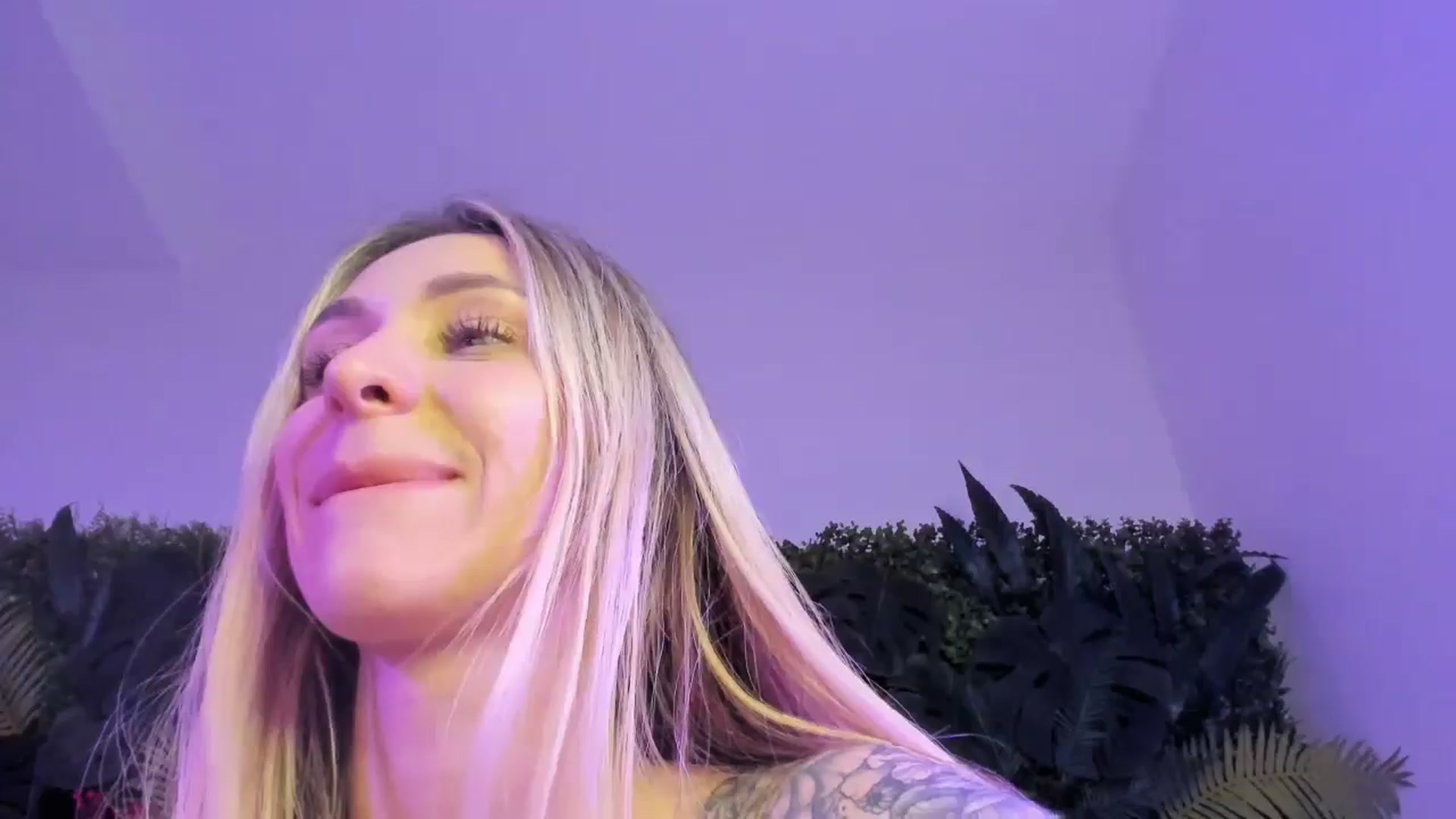 Gallery image thumbnail from Horny_Blond's myfreecams stream on, 11/16/2025, 14:59 image 14 of 20
