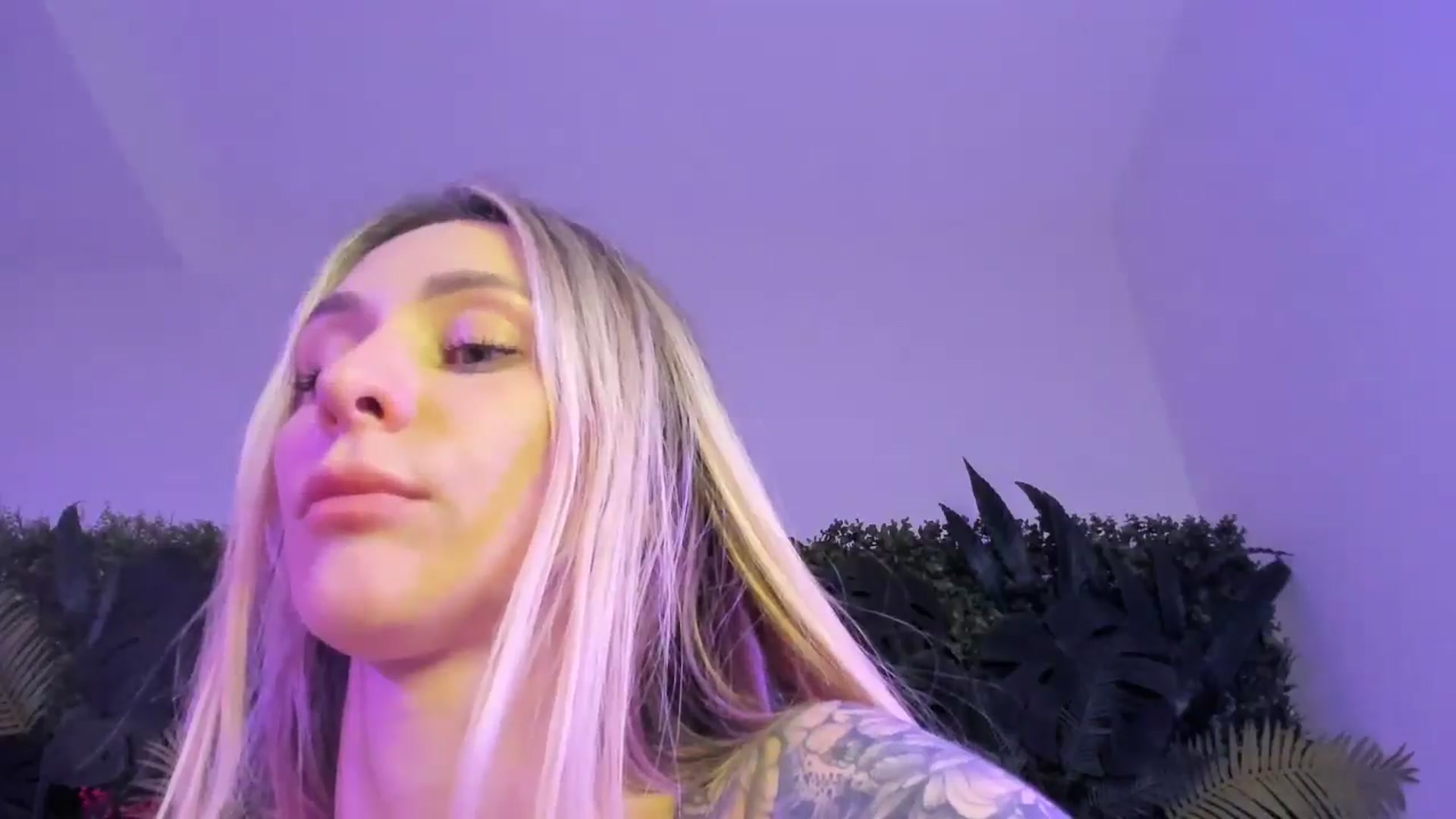 Gallery image thumbnail from Horny_Blond's myfreecams stream on, 11/16/2025, 14:59 image 12 of 20