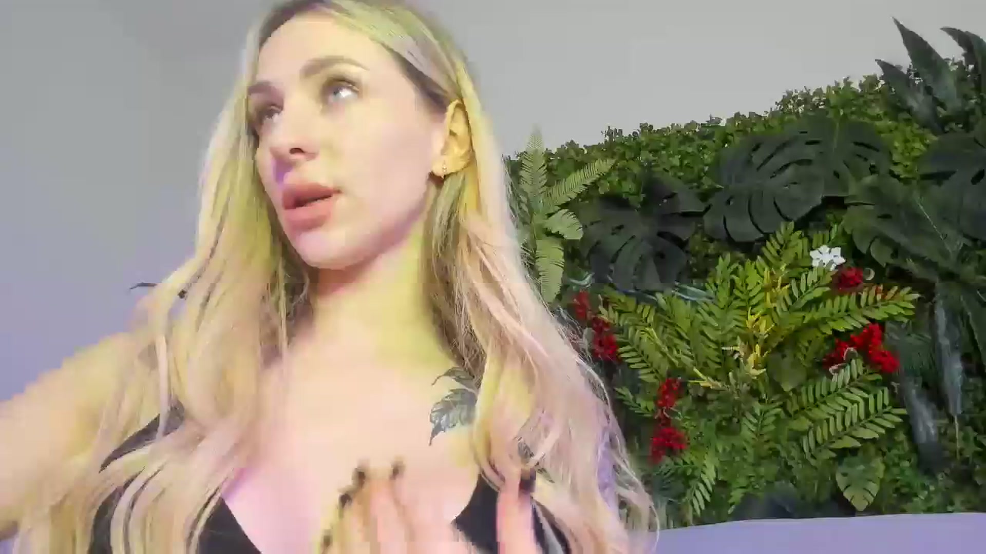 Gallery image thumbnail from Horny_Blond's myfreecams stream on, 11/17/2025, 10:12 image 18 of 20