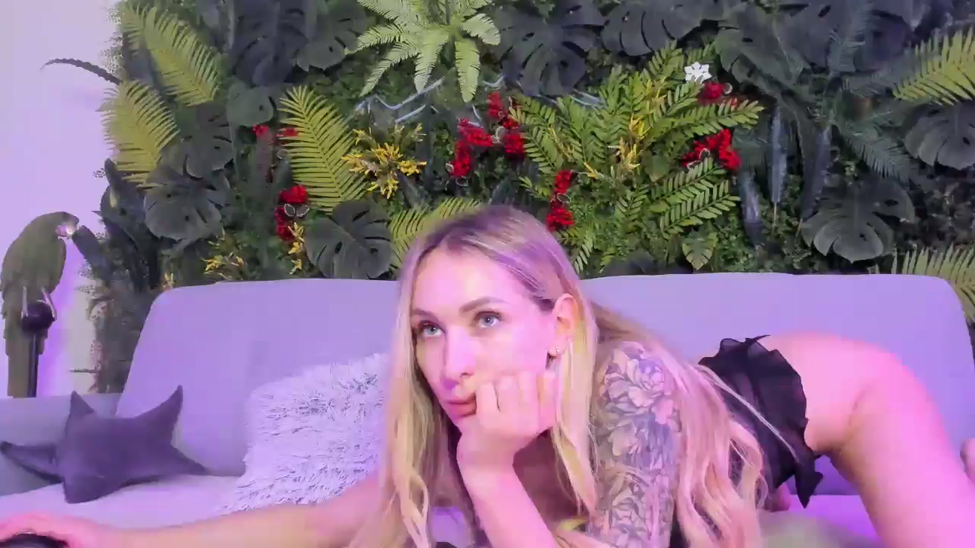 Gallery image thumbnail from Horny_Blond's myfreecams stream on, 11/17/2025, 10:55 image 18 of 20