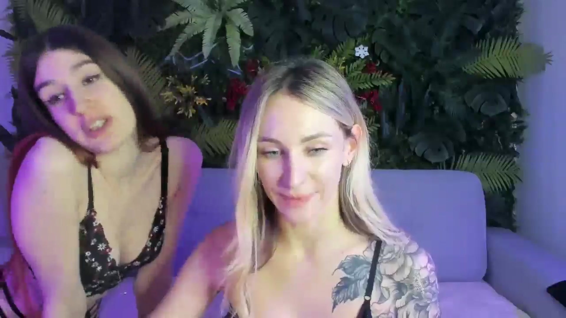 Gallery image thumbnail from Horny_Blond's myfreecams stream on, 11/17/2025, 12:13 image 17 of 20