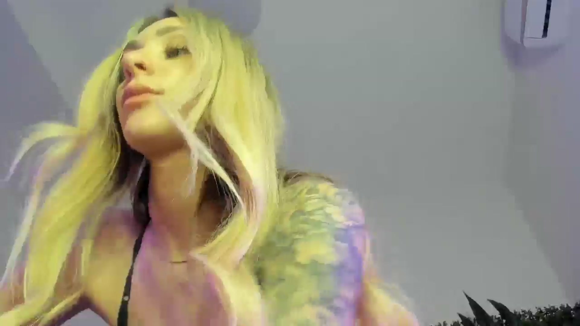 Gallery image thumbnail from Horny_Blond's myfreecams stream on, 11/17/2025, 12:13 image 4 of 20