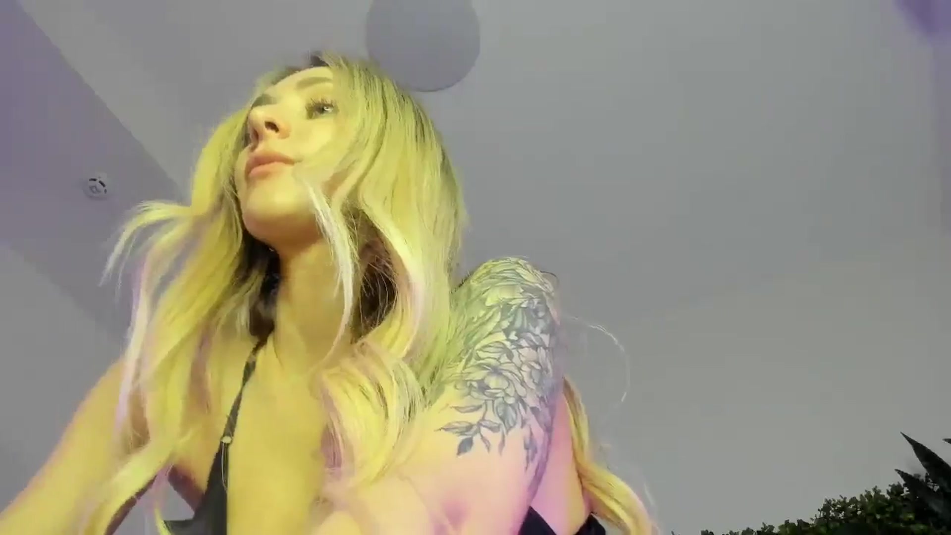 Gallery image thumbnail from Horny_Blond's myfreecams stream on, 11/17/2025, 12:13 image 9 of 20