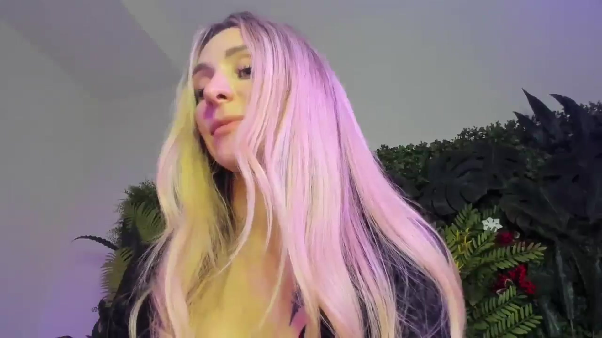 Gallery image thumbnail from Horny_Blond's myfreecams stream on, 11/21/2025, 10:51 image 13 of 20