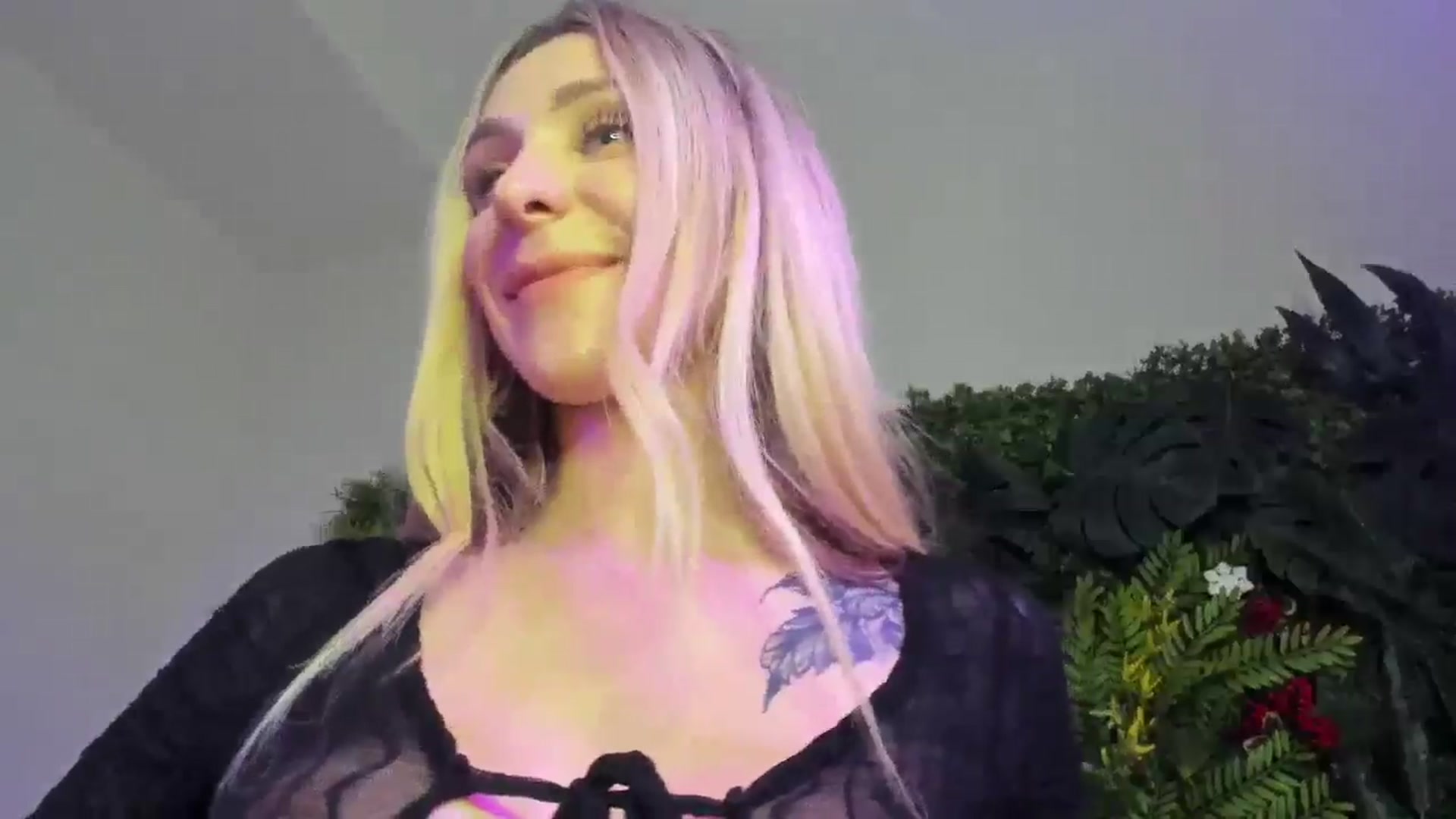 Gallery image thumbnail from Horny_Blond's myfreecams stream on, 11/21/2025, 11:16 image 18 of 20