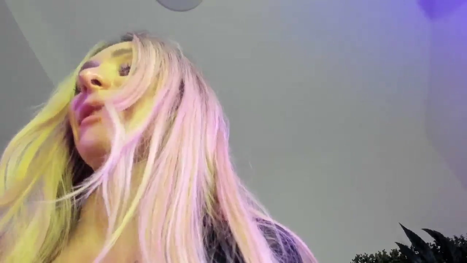 Gallery image thumbnail from Horny_Blond's myfreecams stream on, 11/21/2025, 11:16 image 4 of 20