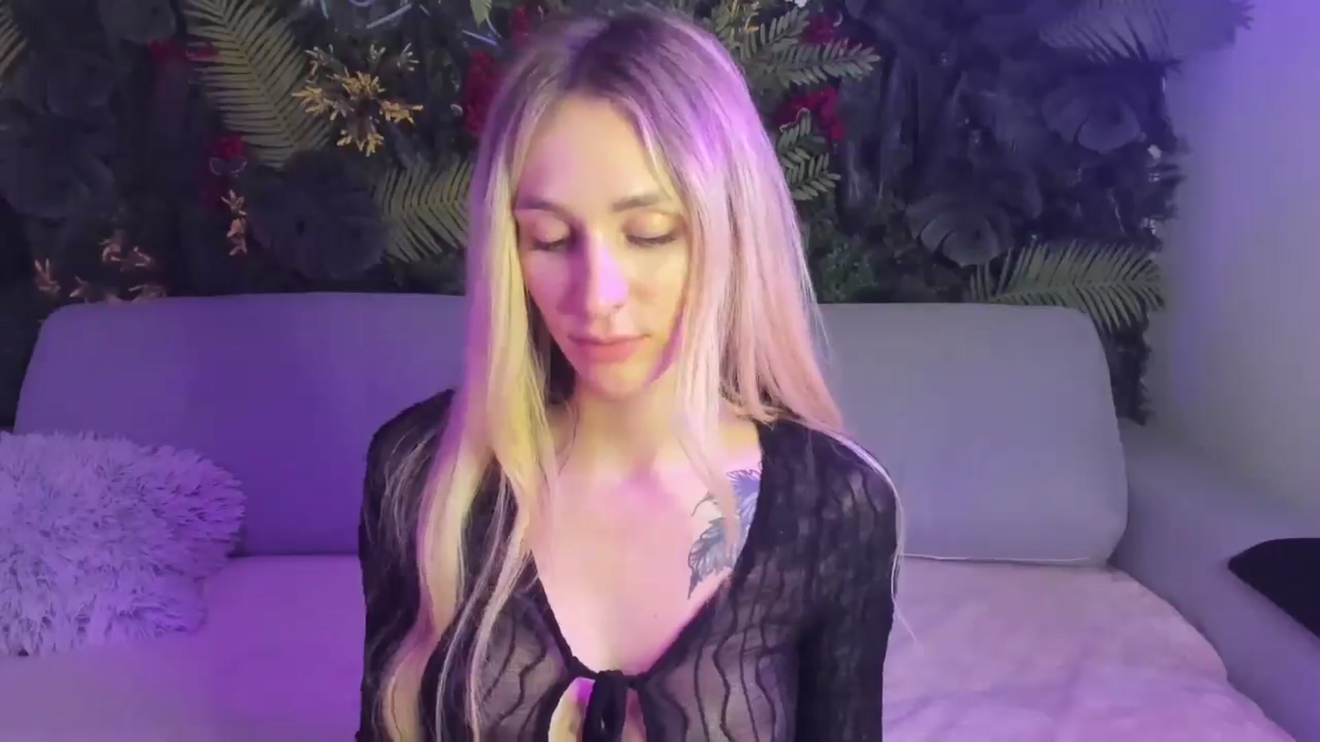 Gallery image thumbnail from Horny_Blond's myfreecams stream on, 11/21/2025, 12:26 image 6 of 20