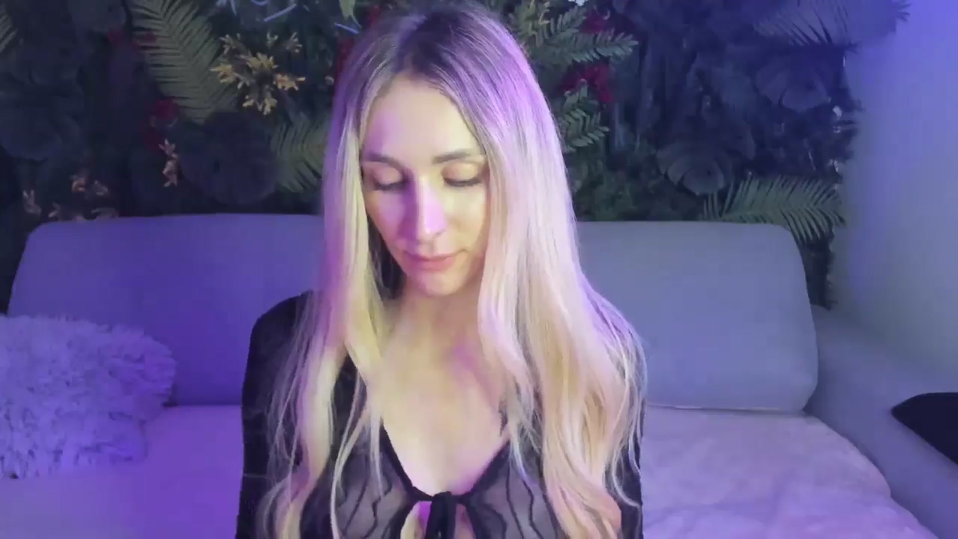 Gallery image thumbnail from Horny_Blond's myfreecams stream on, 11/21/2025, 12:26 image 3 of 20